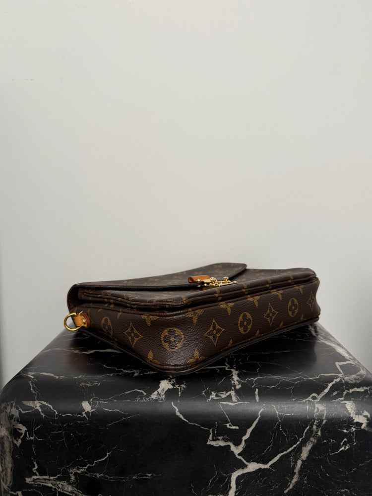 Louis Vuitton Pochette Metis