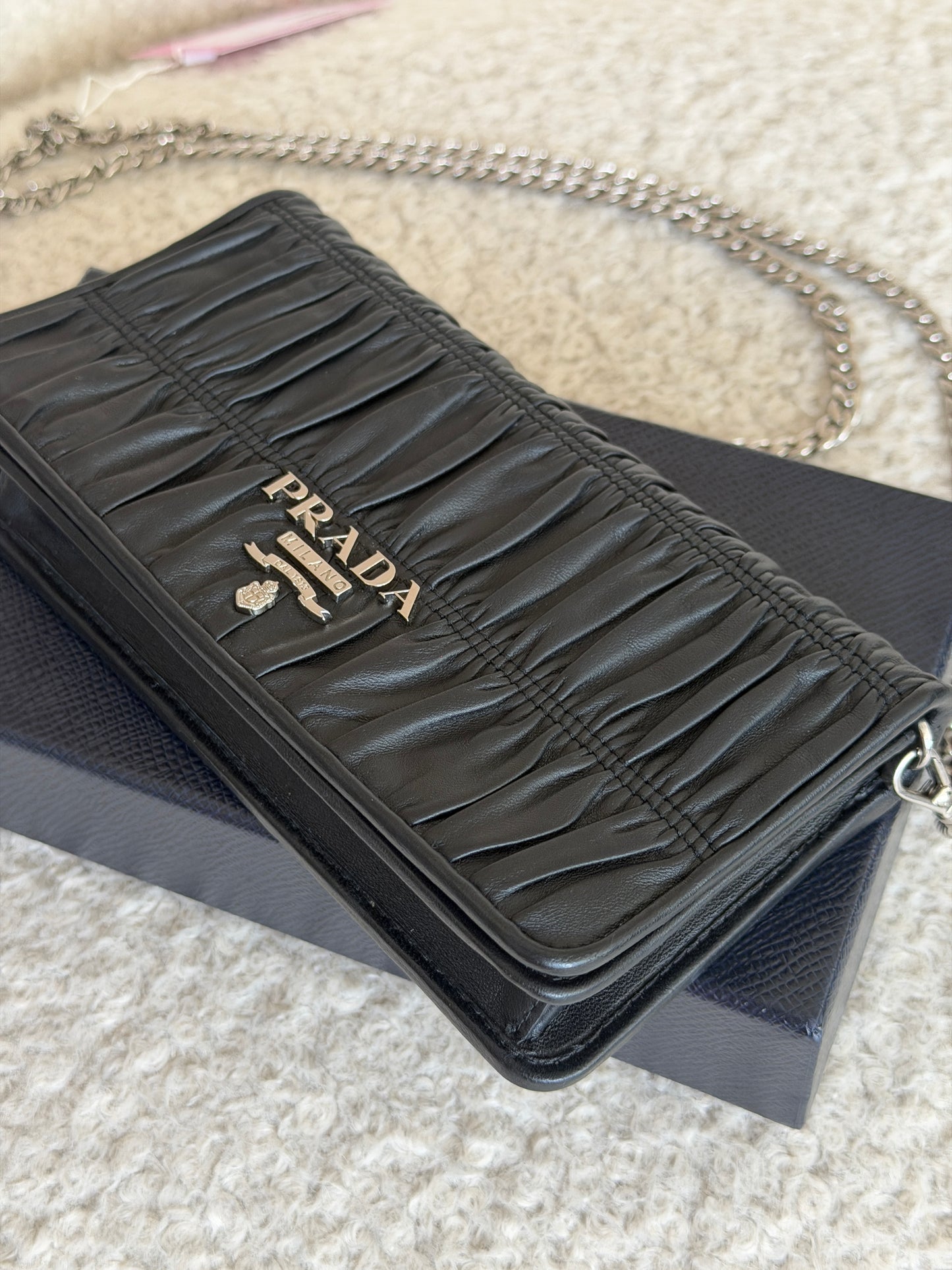 Pre-Owned Black Ruffled Leather Wallet on Chain