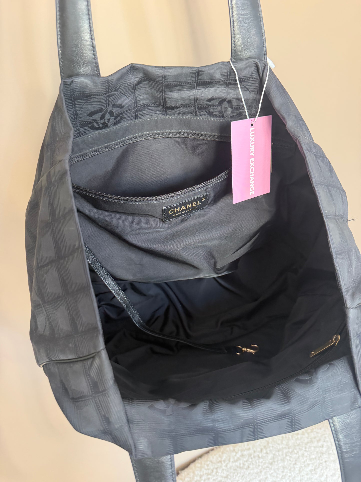 Pre-Owned Black Travelline Nylon Shopper Tote
