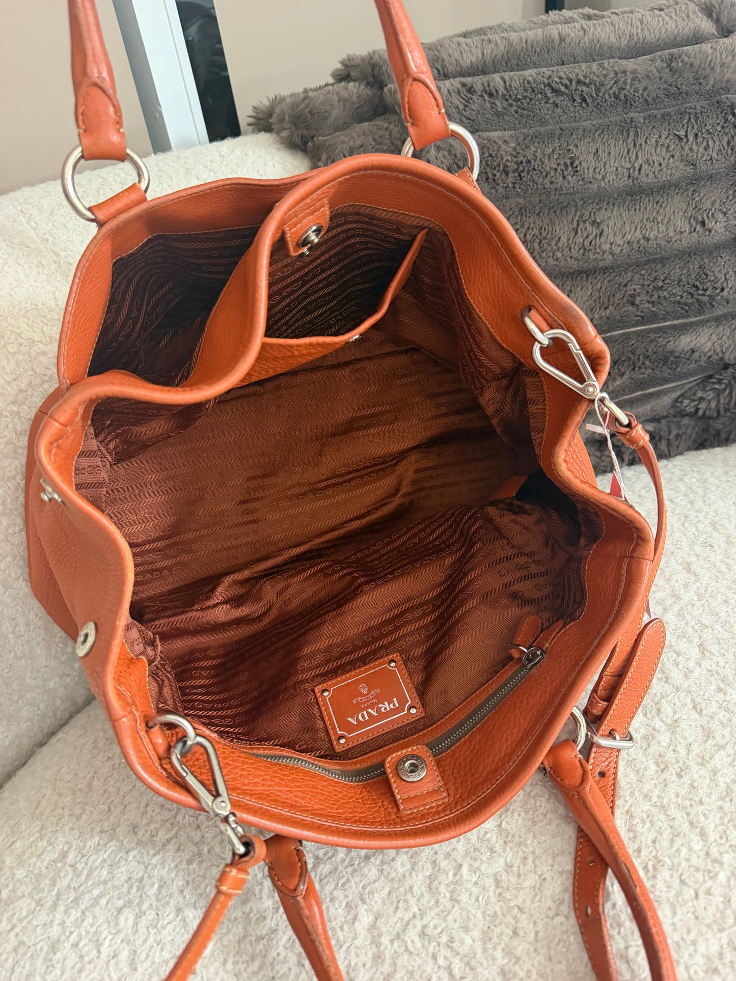 Pre-Owned Orange Leather Tote Bag w/Crossbody Strap