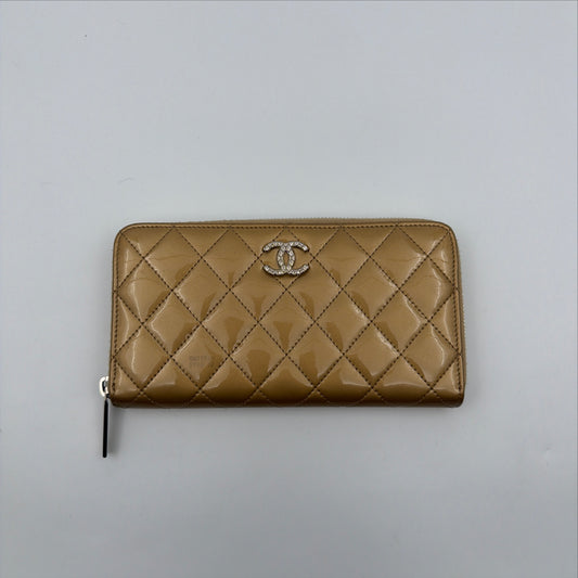 Pre-Owned Gold Patent Leather Wallet