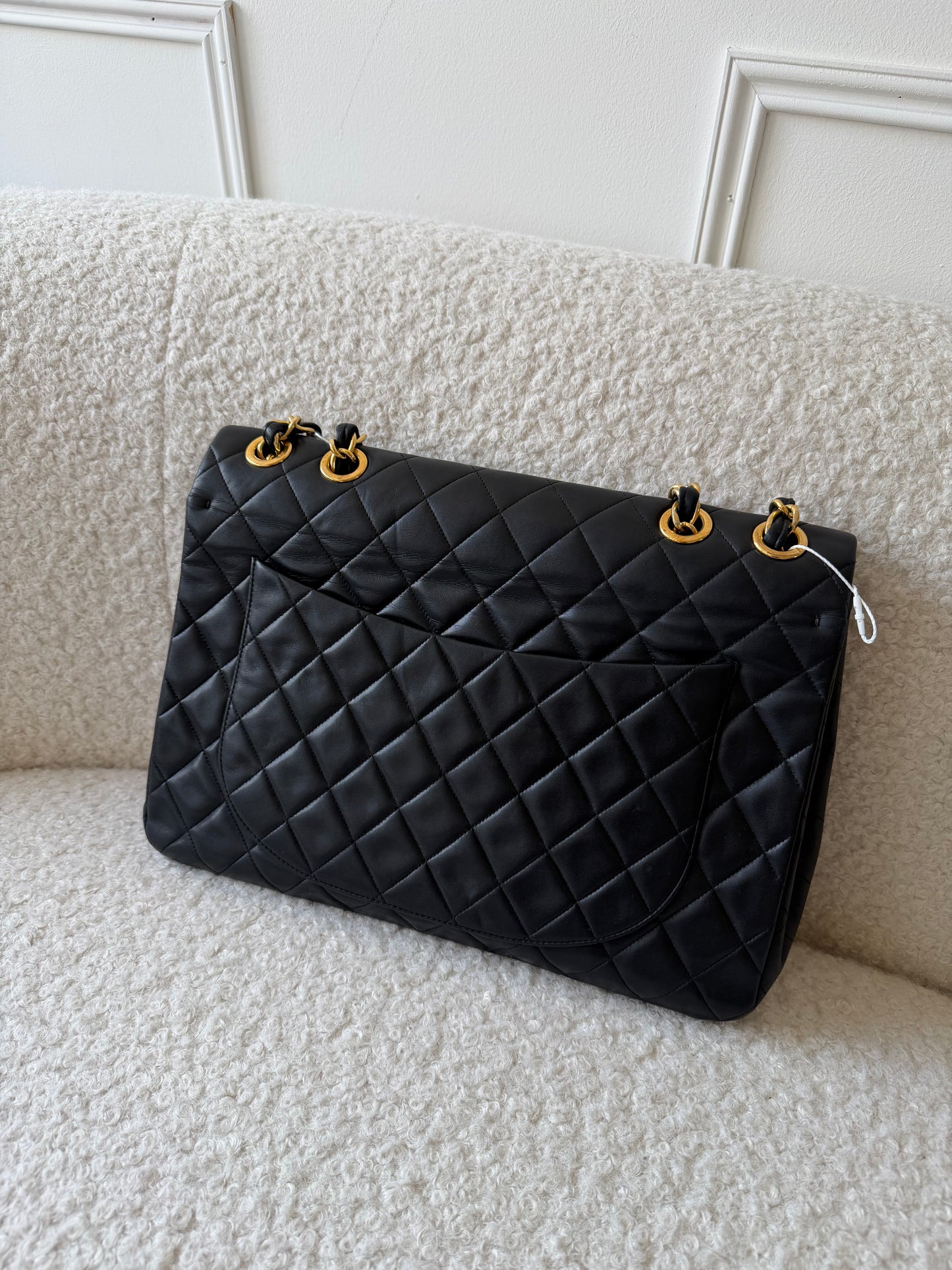 Black Lambskin Maxi Single Flap 24KGHW - Pre-Owned