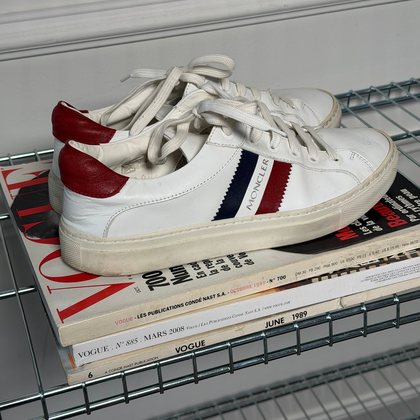 Pre-Owned White Leather Shoes