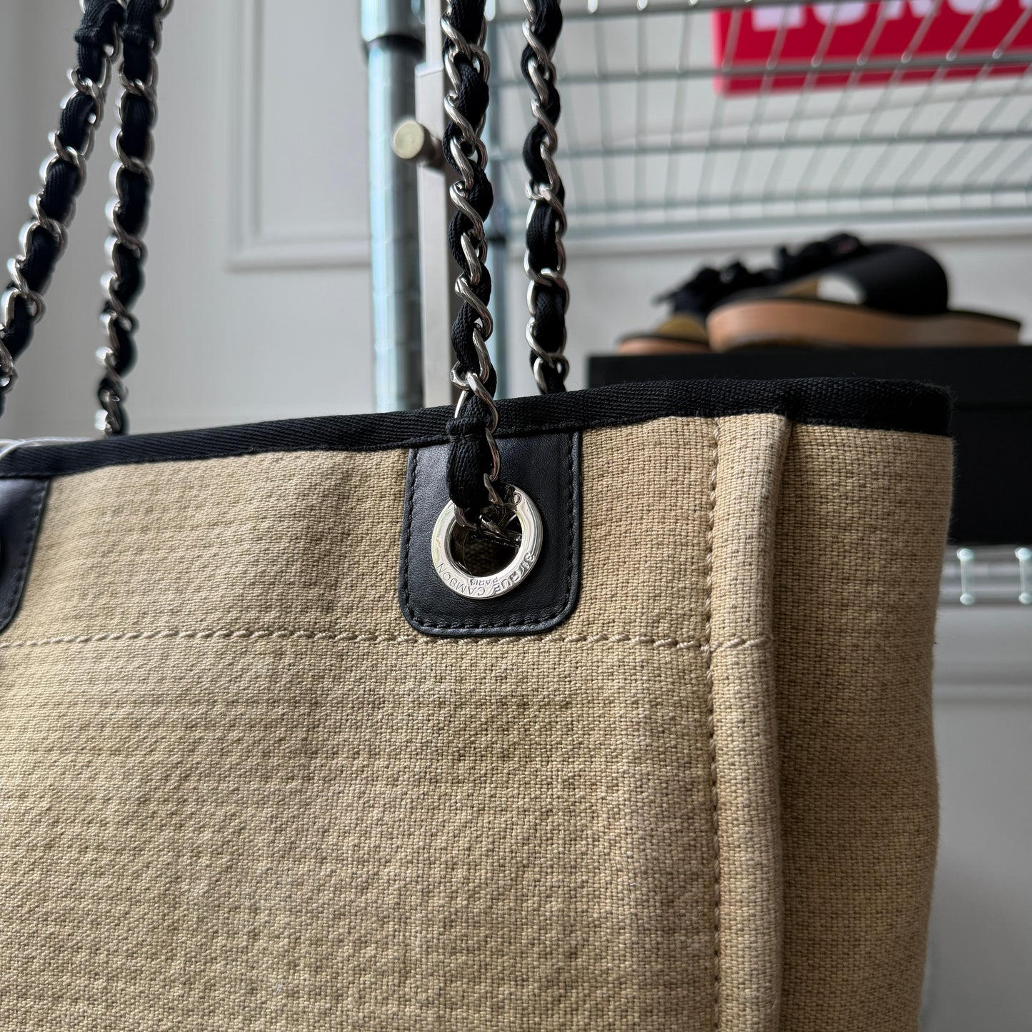 Pre-Owned Beige/Black Canvas Shoulder Bag