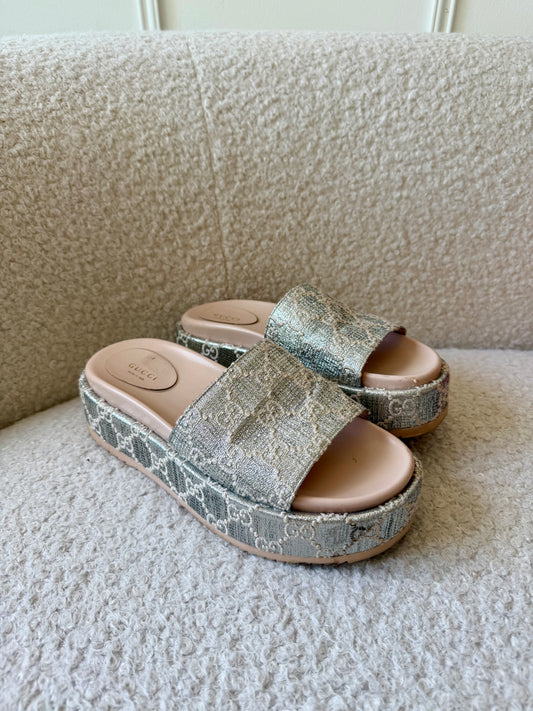 Silver/Beige Embroidered Fabric and Leather Sandal 39 Very good