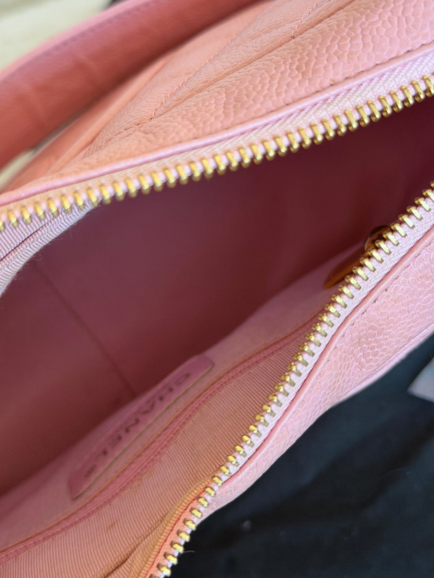 Pre-Owned Light Pink Caviar Leather Hobo Bag
