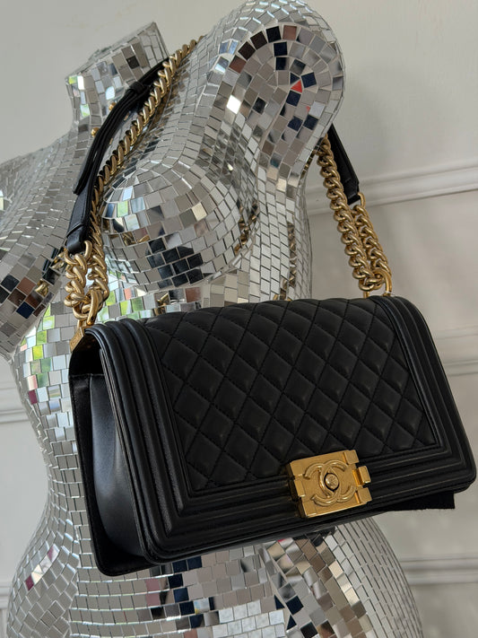 Pre-Owned Black Matelassé Lambskin Leather Boy Single Flap Handbag