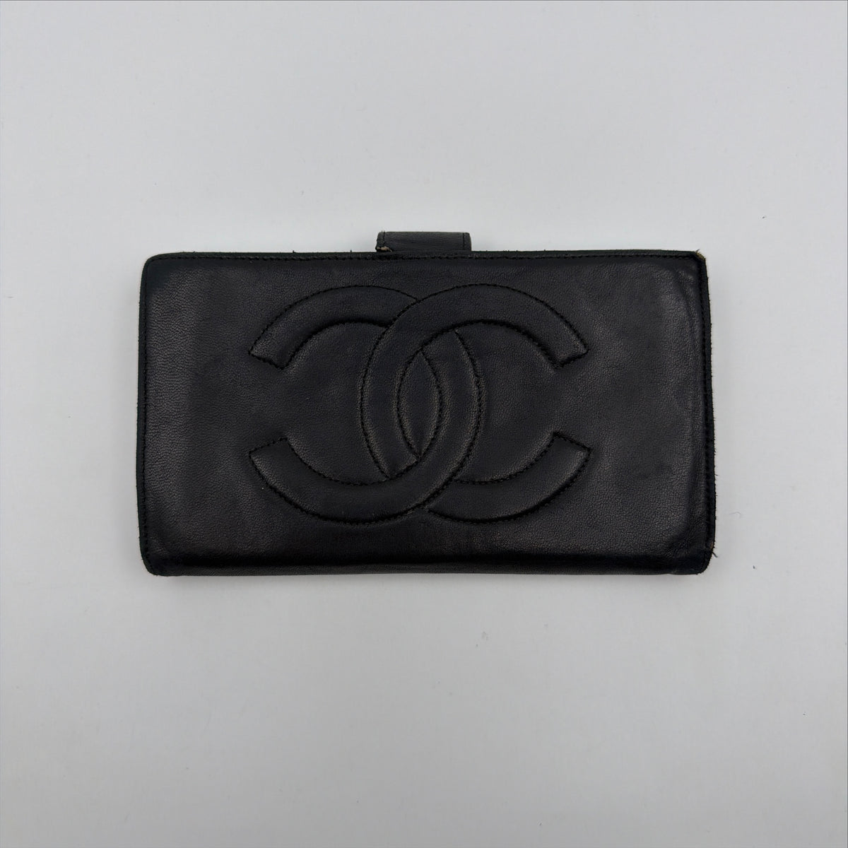 Pre-Owned Black Timeless Lambskin Leather Wallet