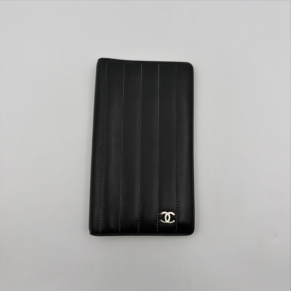 Pre-Owned Black Piano-Quilted Lambskin Organiser Wallet