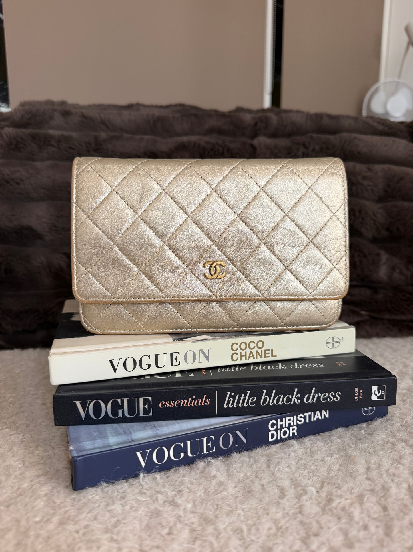 Pre-Owned Gold Metallic Lambskin Leather Wallet on Chain