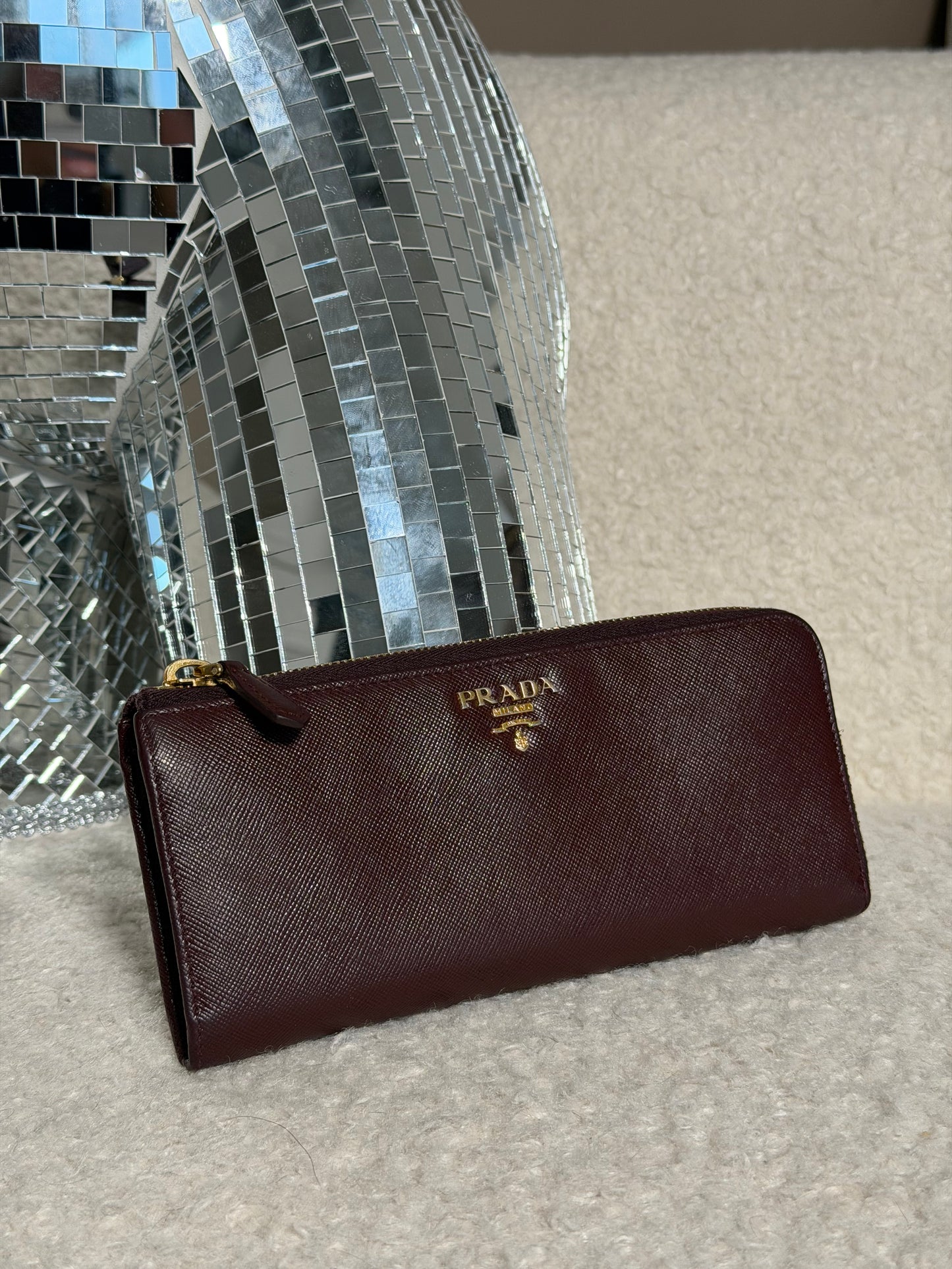 Pre-Owned Bordeaux Saffiano Leather Wallet