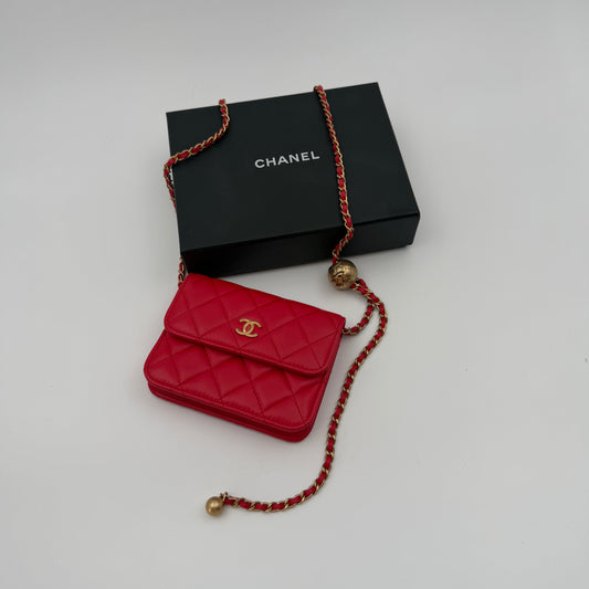 Pre-Owned Red Matelassé Mini Lambskin Leather Crossbody Bag