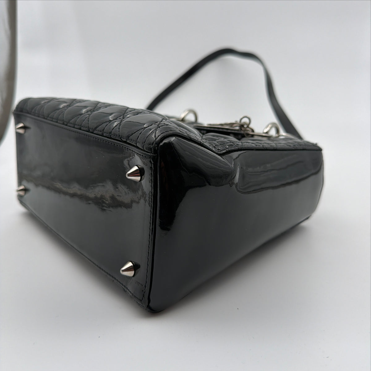 Pre-Owned Black Medium Patent Leather Lady Dior