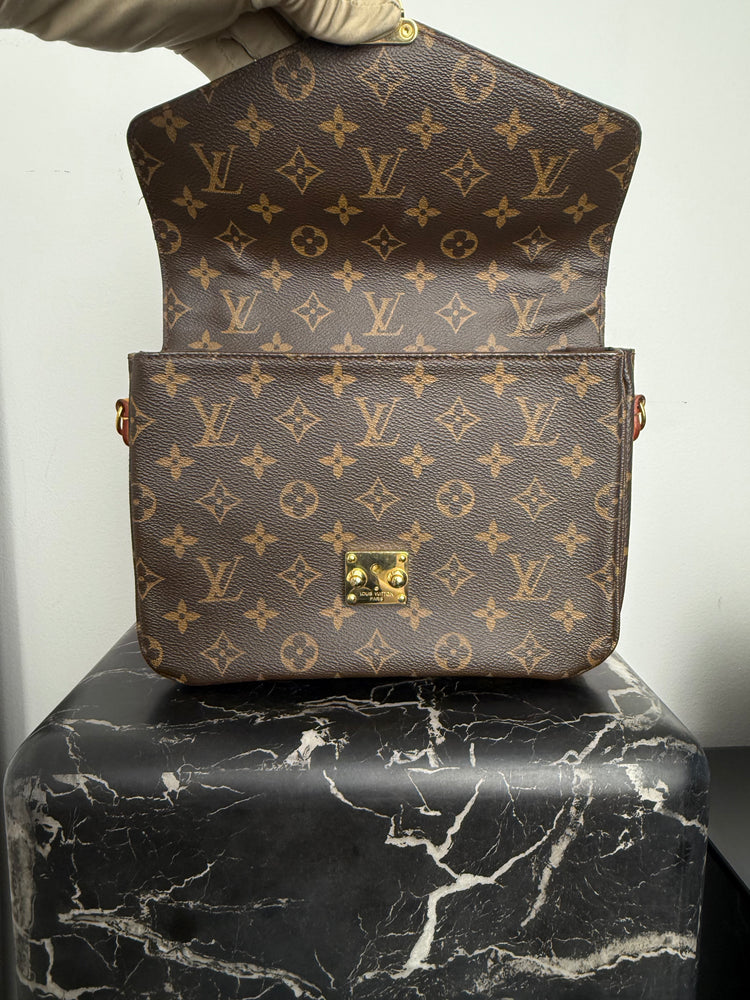 Louis Vuitton Pochette Metis