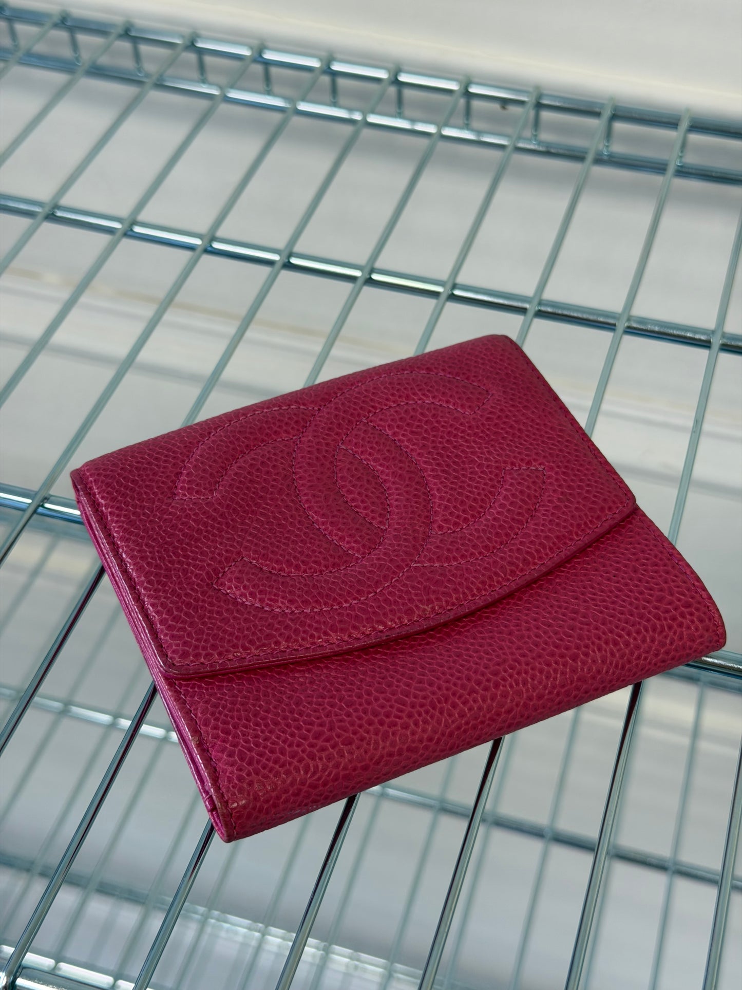 Pre-Owned Pink Caviar Leather Wallet