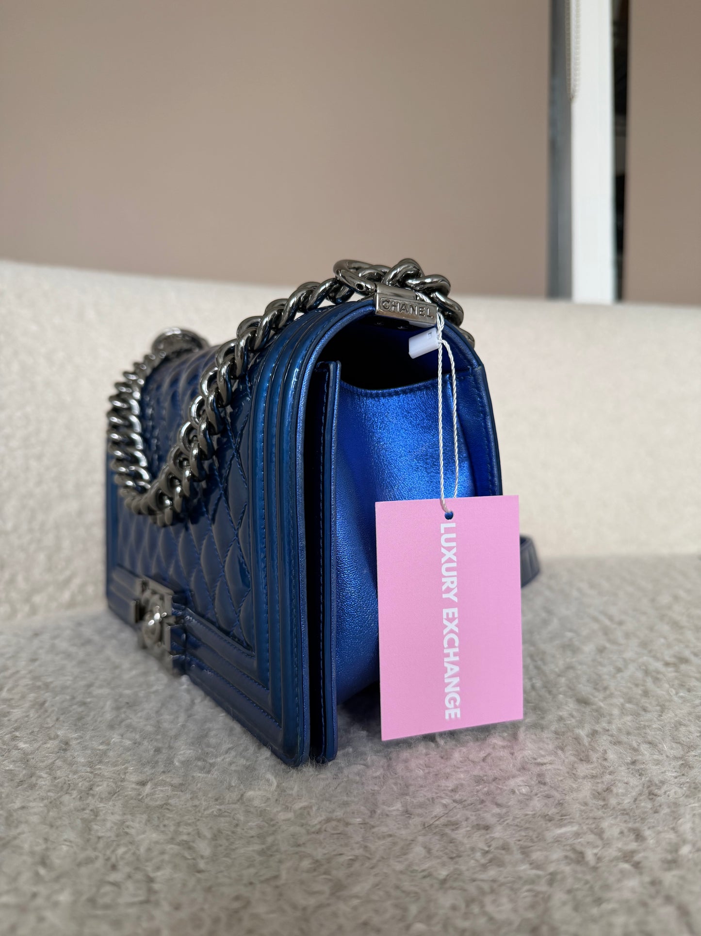 Pre-Owned Electric Blue Patent Leather Medium Boy Single Flap