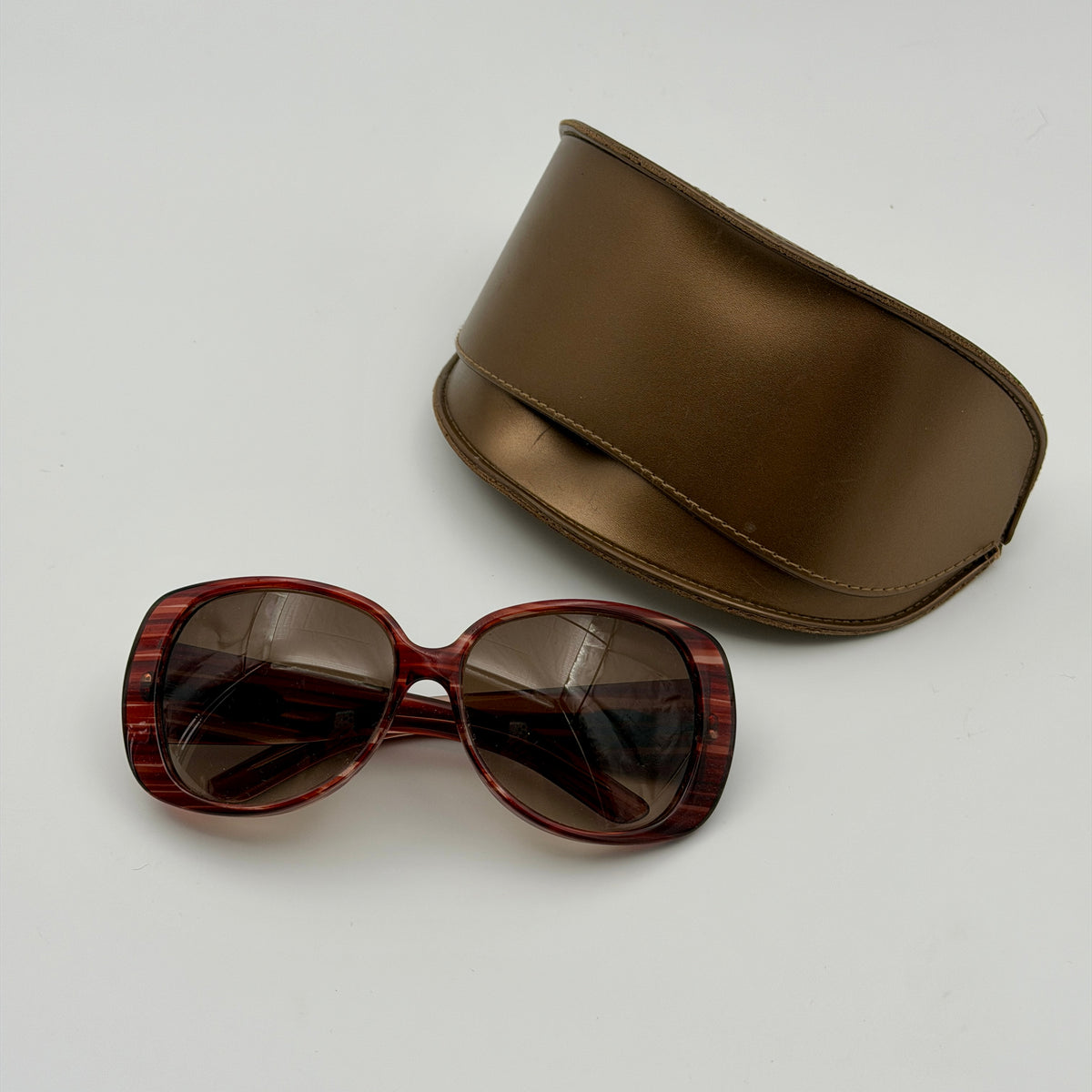 Pre-Owned Red Sunglasses