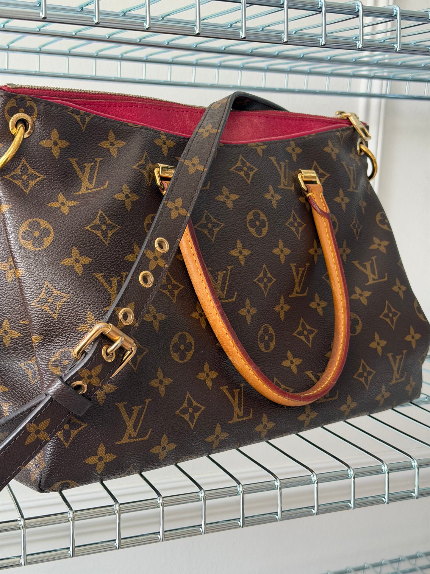 Pre-Owned LV Monogram Canvas Pallas Shoulder Bag