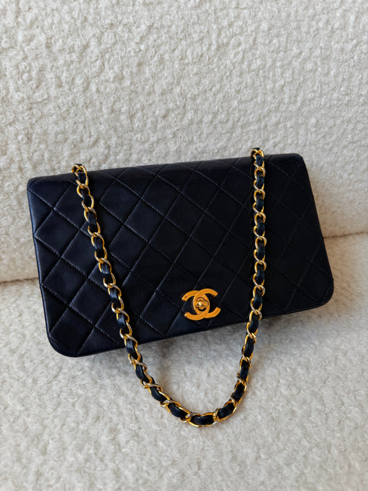 Vintage 1989-91 Lambskin Full Flap Crossbody 24K Gold Plated Hardware