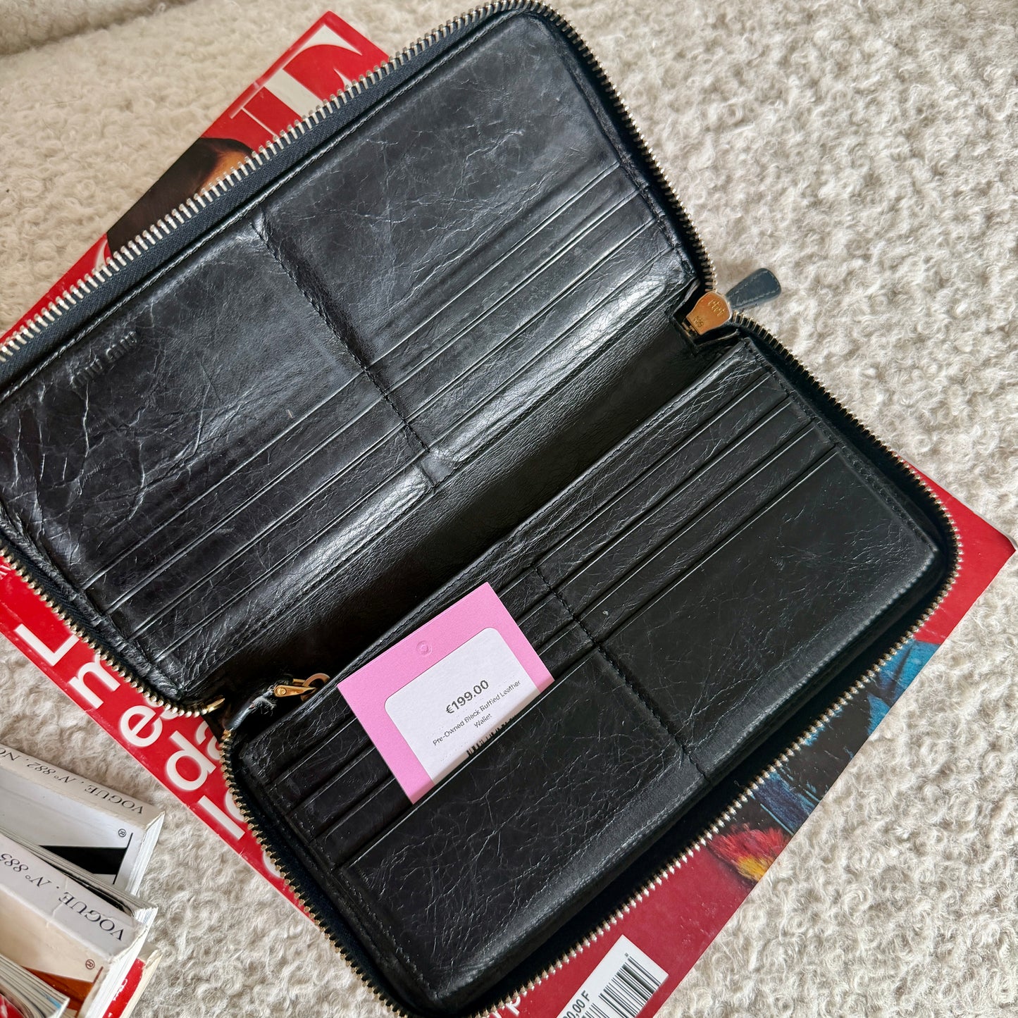 Pre-Owned Black Ruffled Leather Wallet