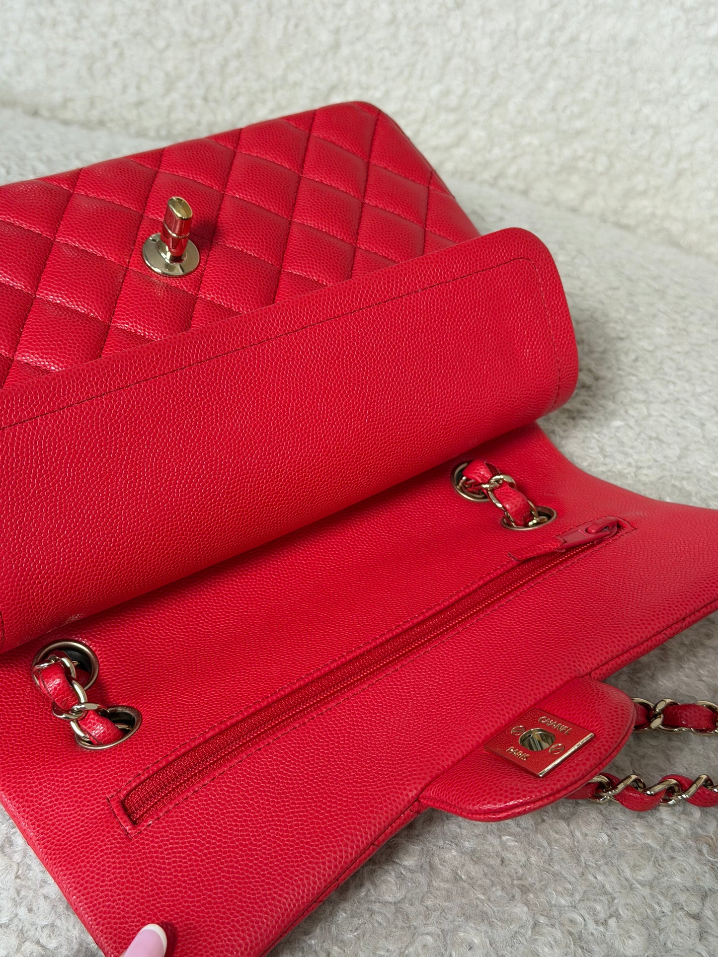 Pre-Owned Red Matelassé Caviar Leather Small Classic Double Flap