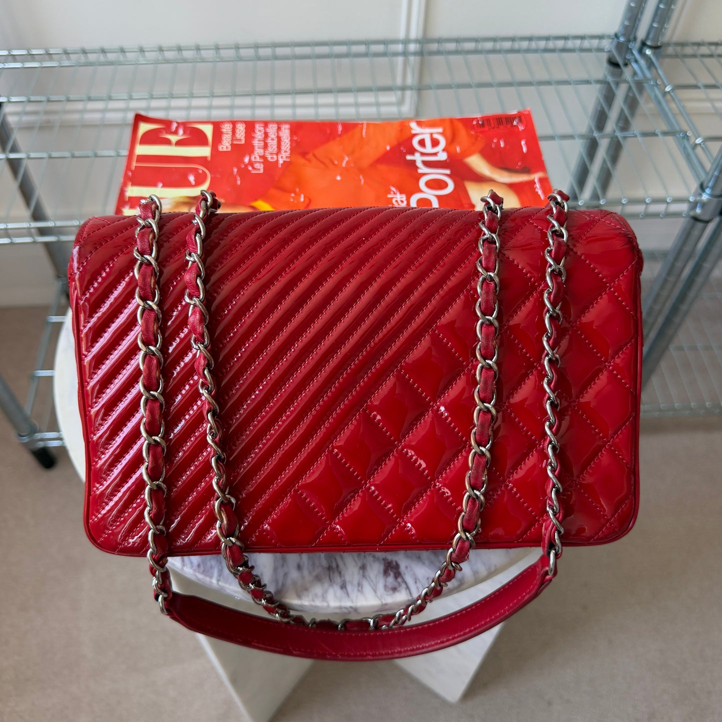 Pre-Owned Red Chevron/Matelassé Patent Crossbody Single Flap Bag