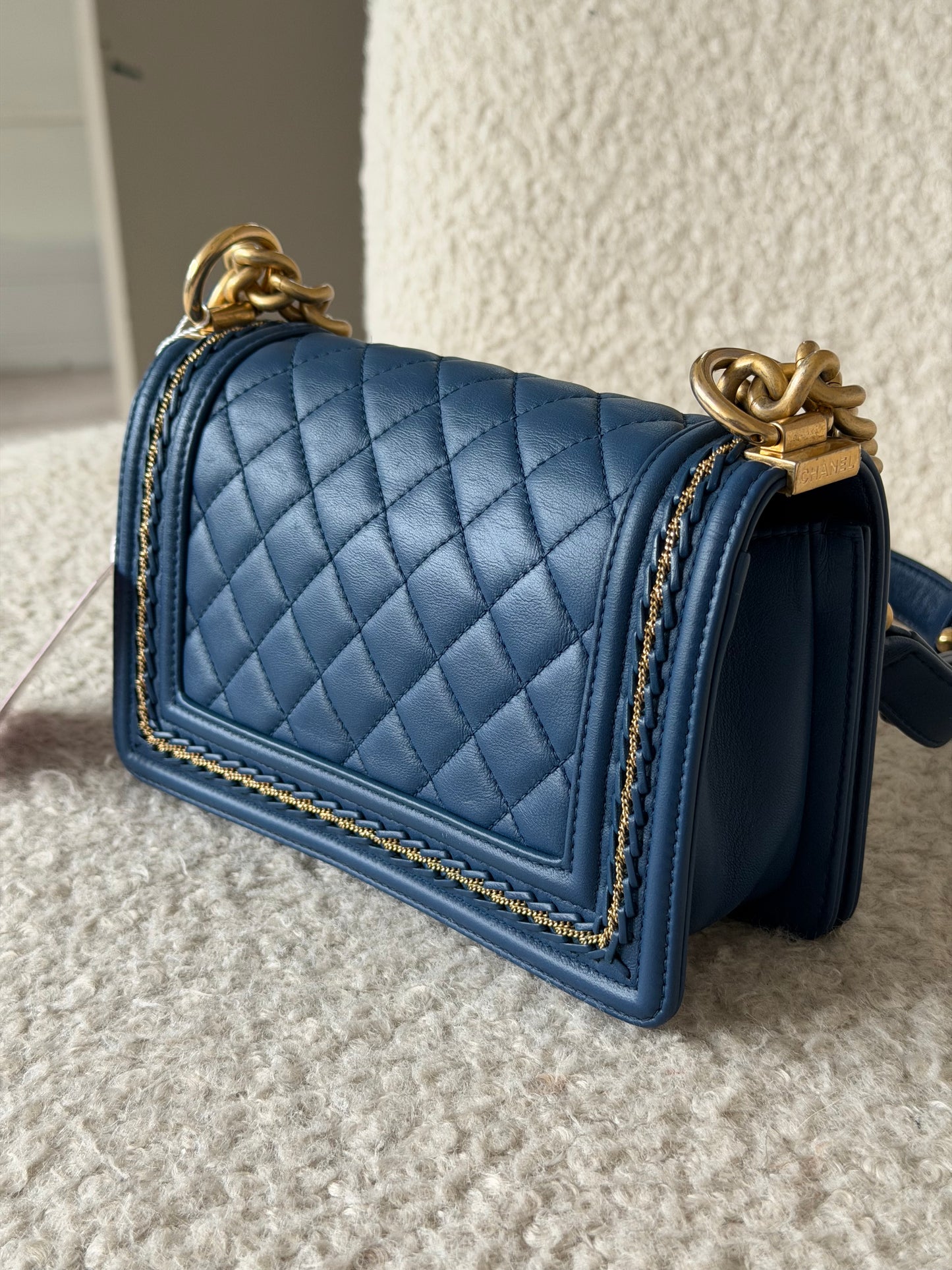 Pre-Owned Navy Lambskin Boy Single Flap