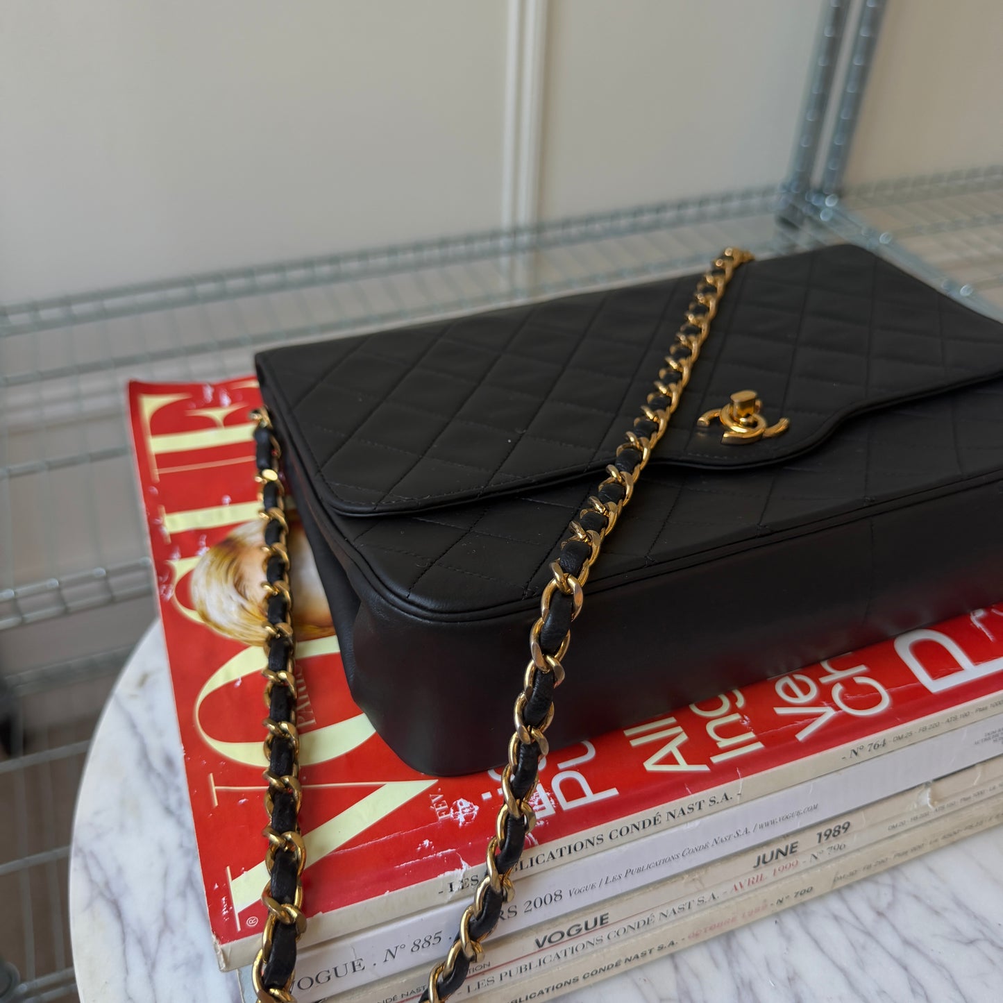 Pre-Owned Black Matelassé Lambskin Leather Single Flap Shoulder Bag