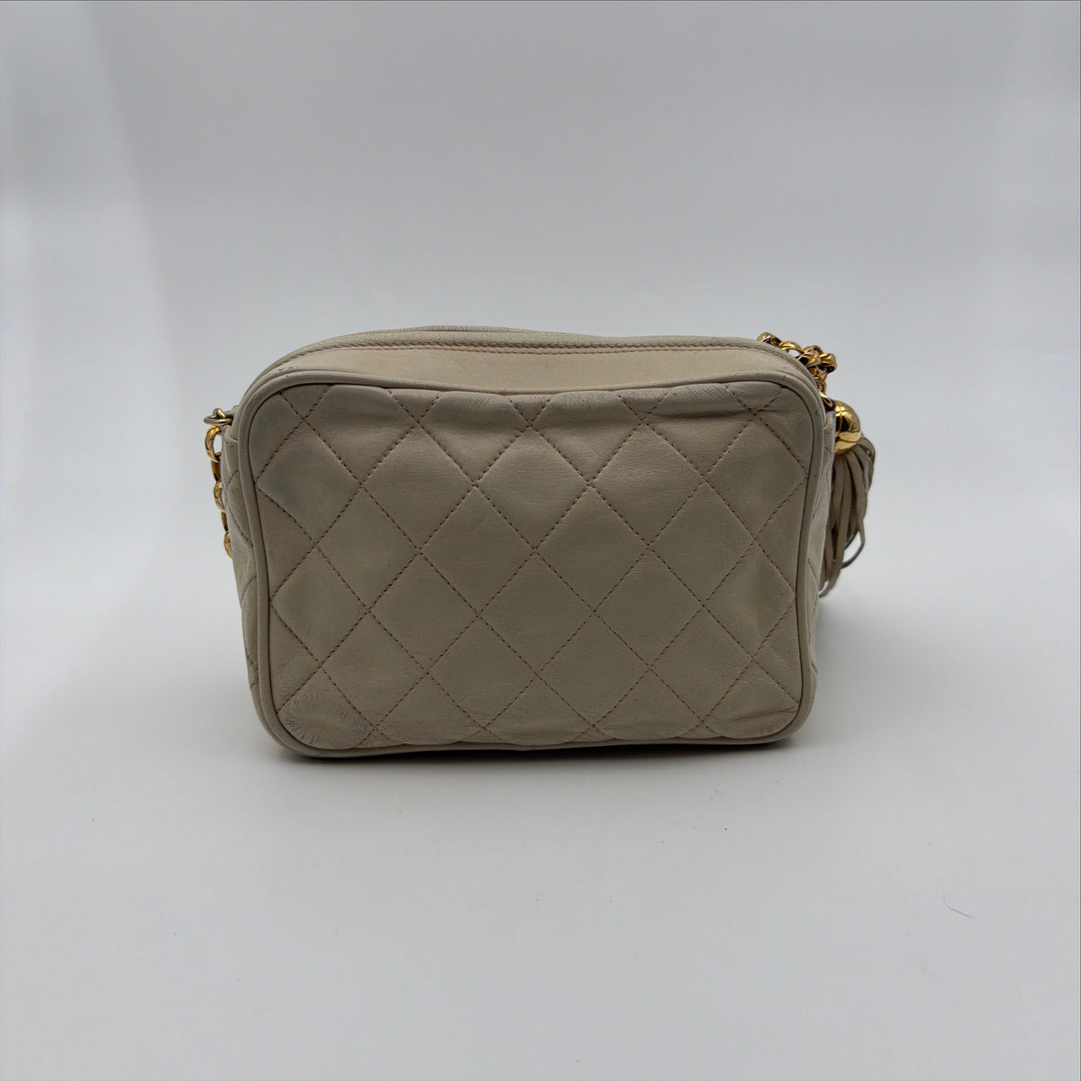 Pre-Owned Bijoux Beige Matelassé Lambskin Leather Camera Bag