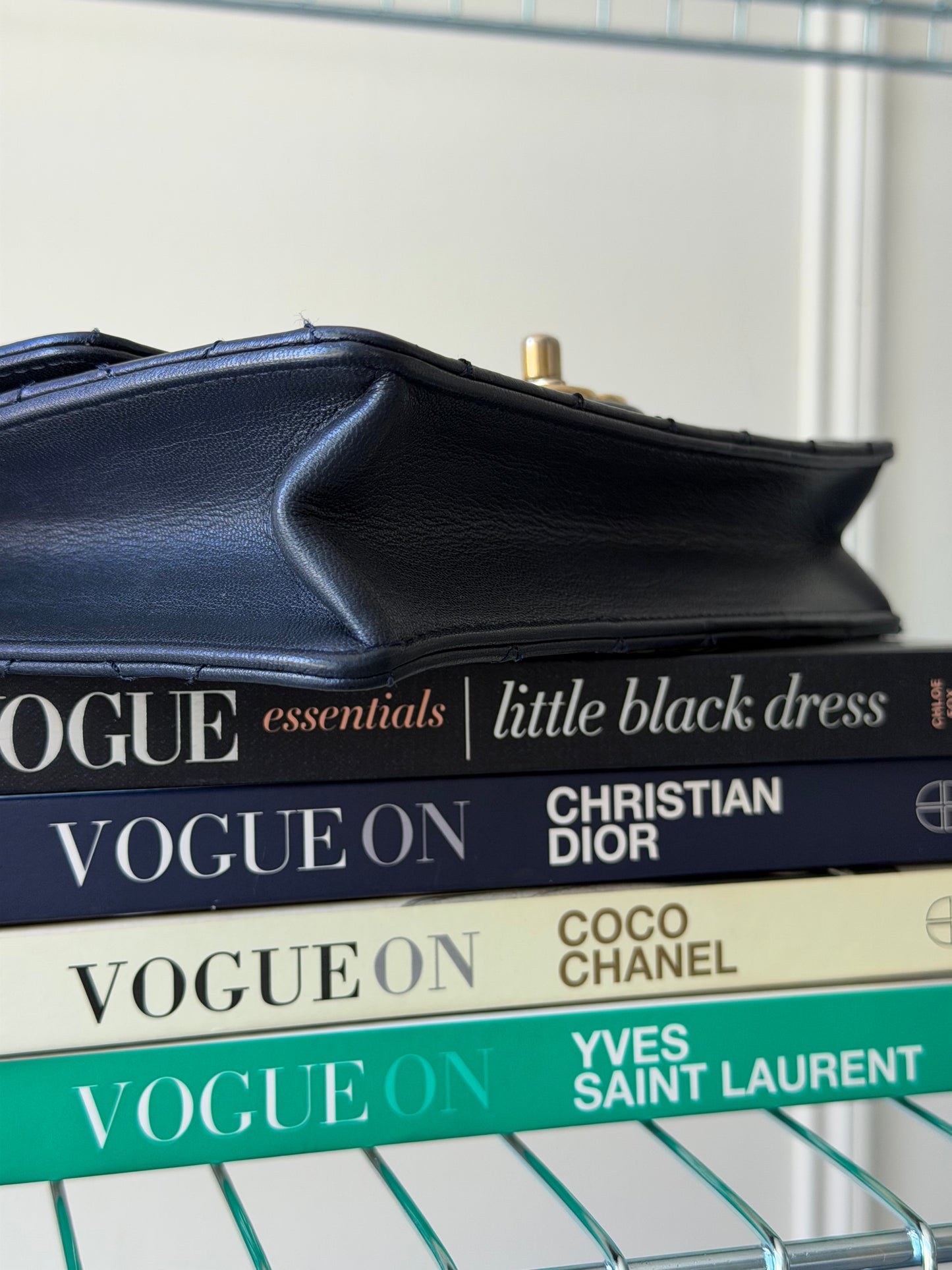 Pre-Owned Navy Metallic Lambskin Pearl Single Flap