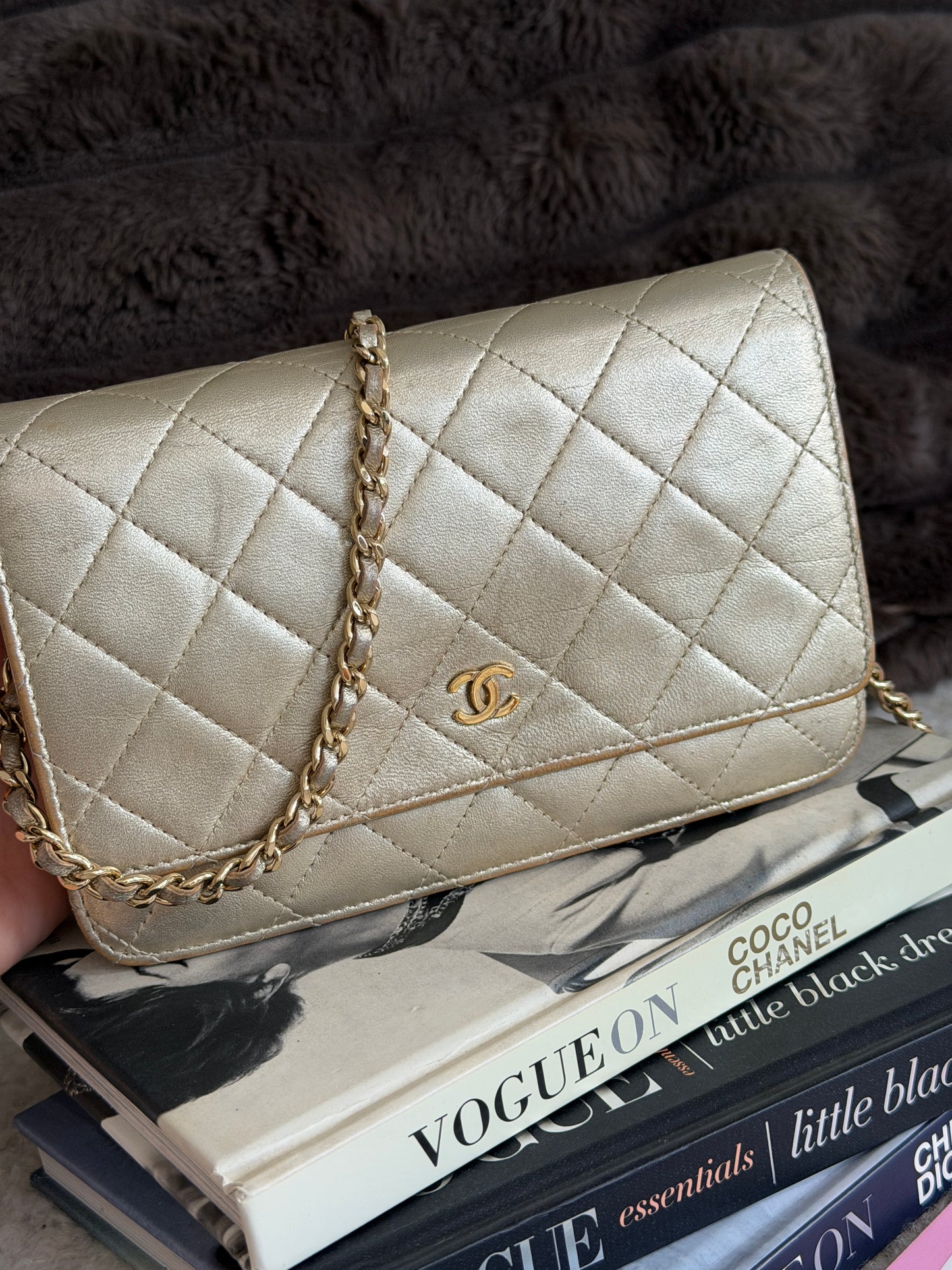 Pre-Owned Gold Metallic Lambskin Leather Wallet on Chain