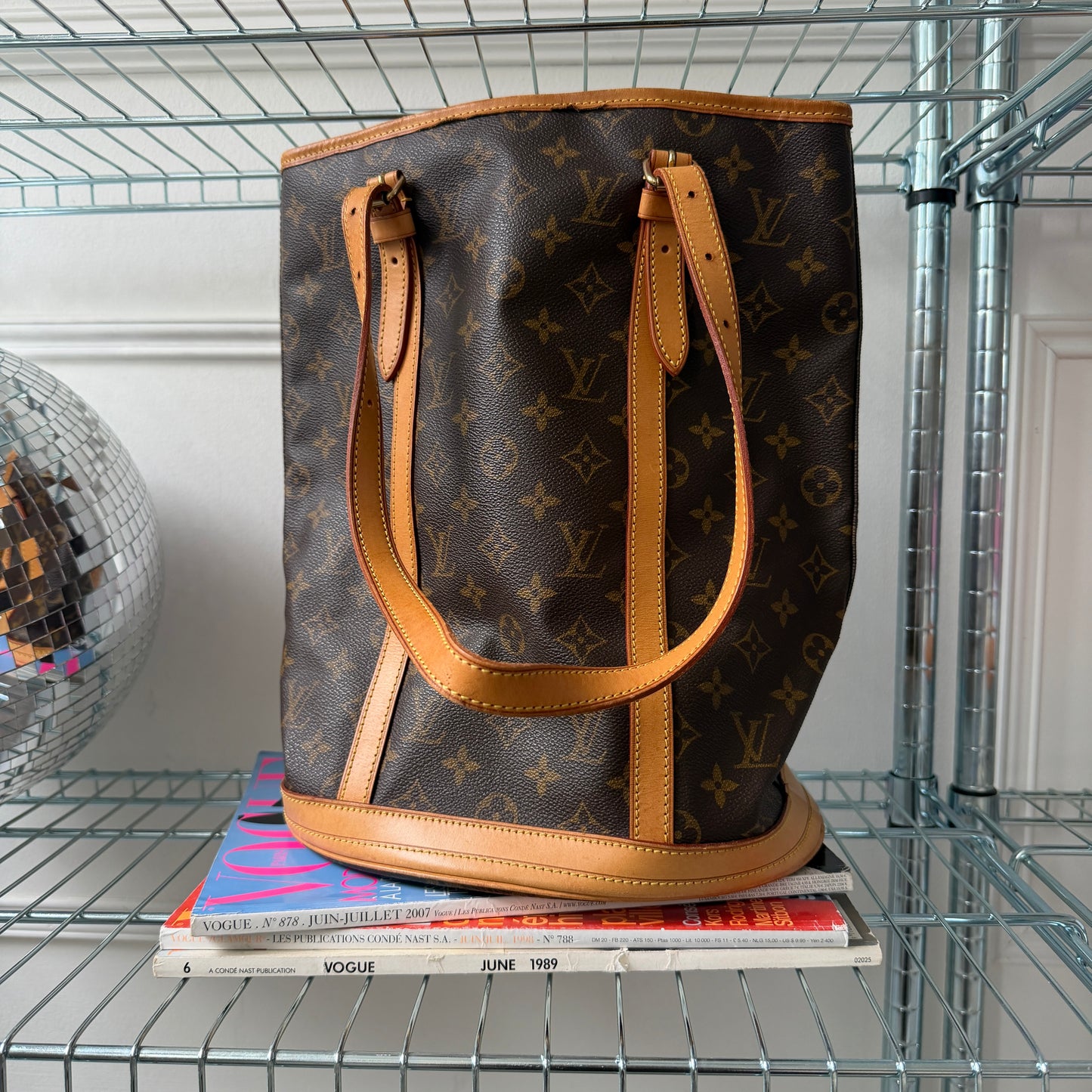 Pre-Owned LV Monogram Canvas Bucket Bag MM