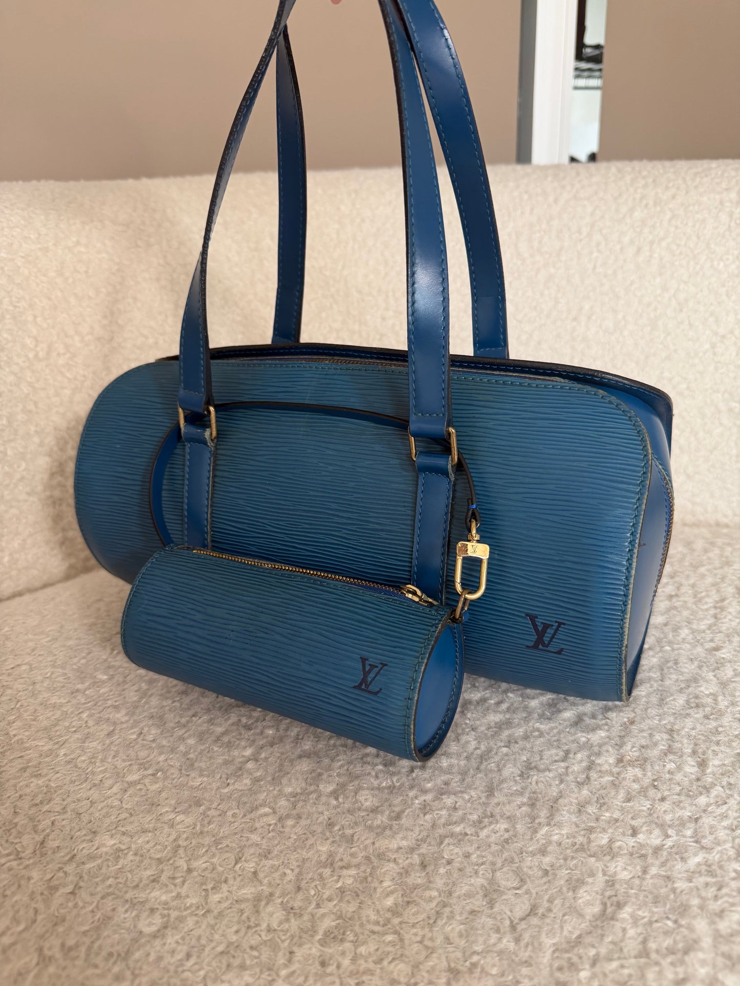 Pre-Owned Blue Epileather Soufflot Set