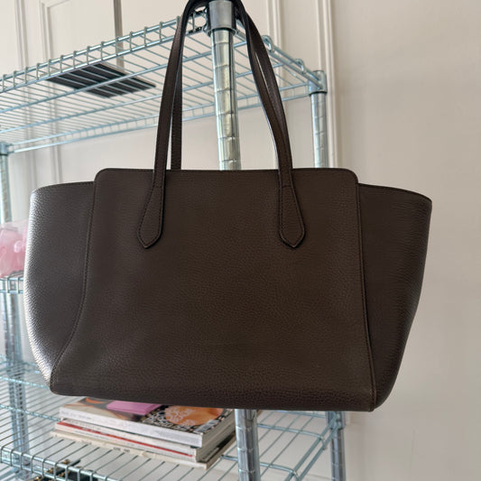 Pre-Owned Etoupe Pebbled Leather Shopper Tote