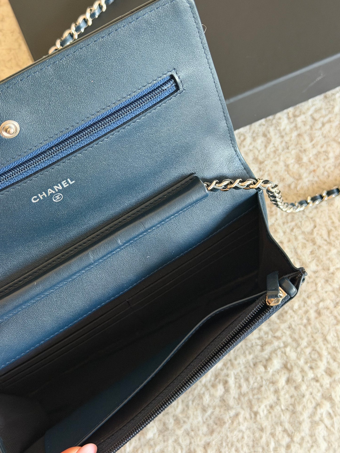 Pre-Owned Navy Patent Leather Wallet on Chain