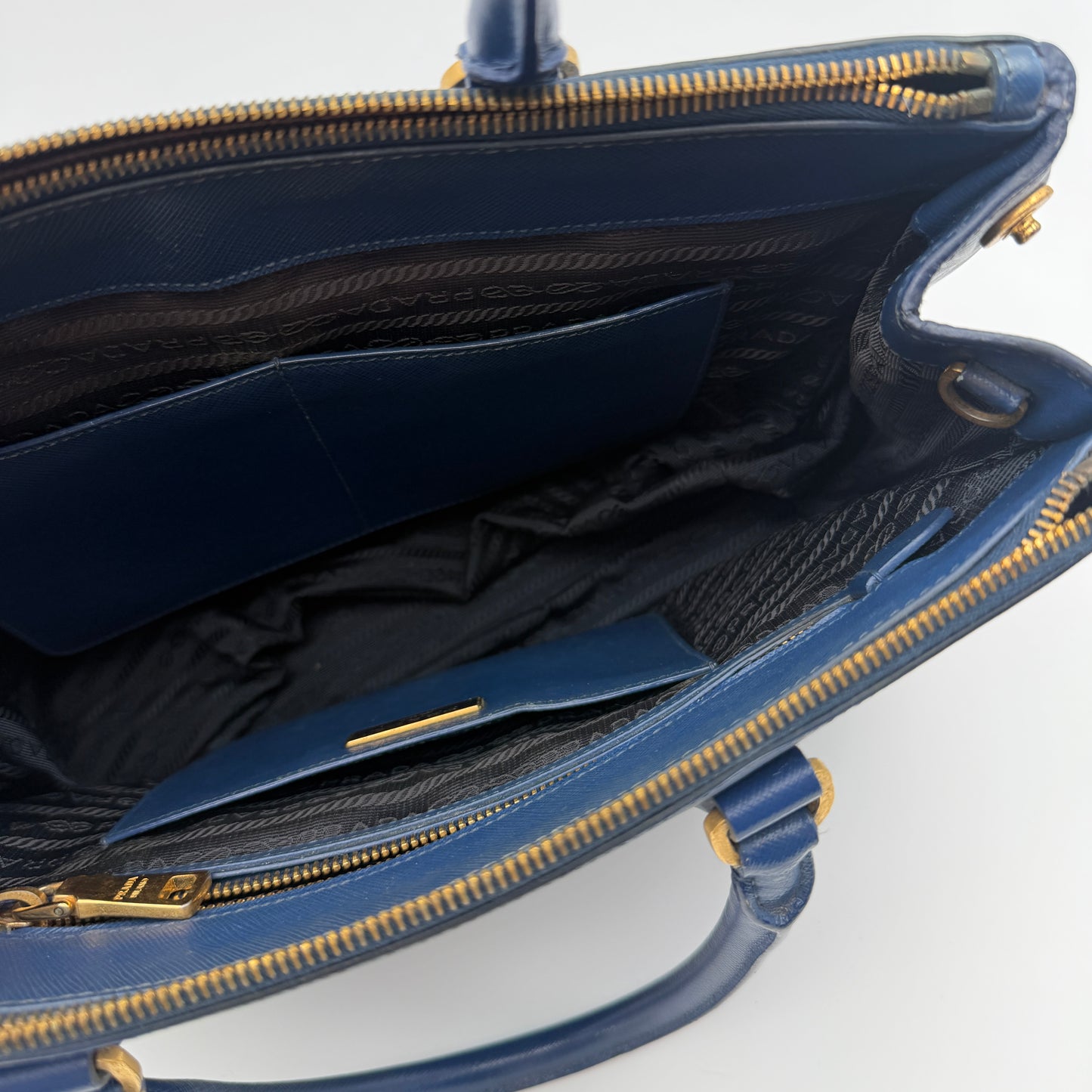 Pre-Owned Blue Saffiano Leather Galleria