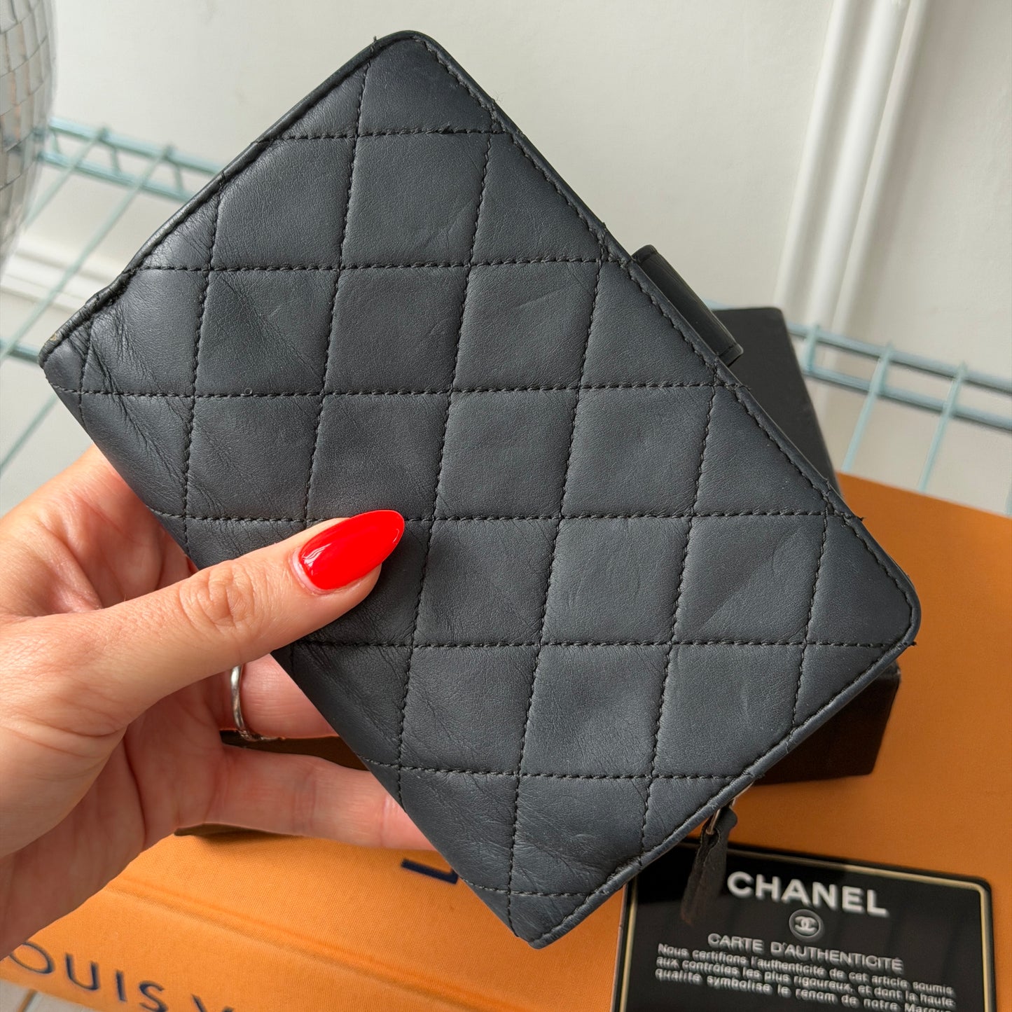 Pre-Owned Black Lambskin Leather Wallet