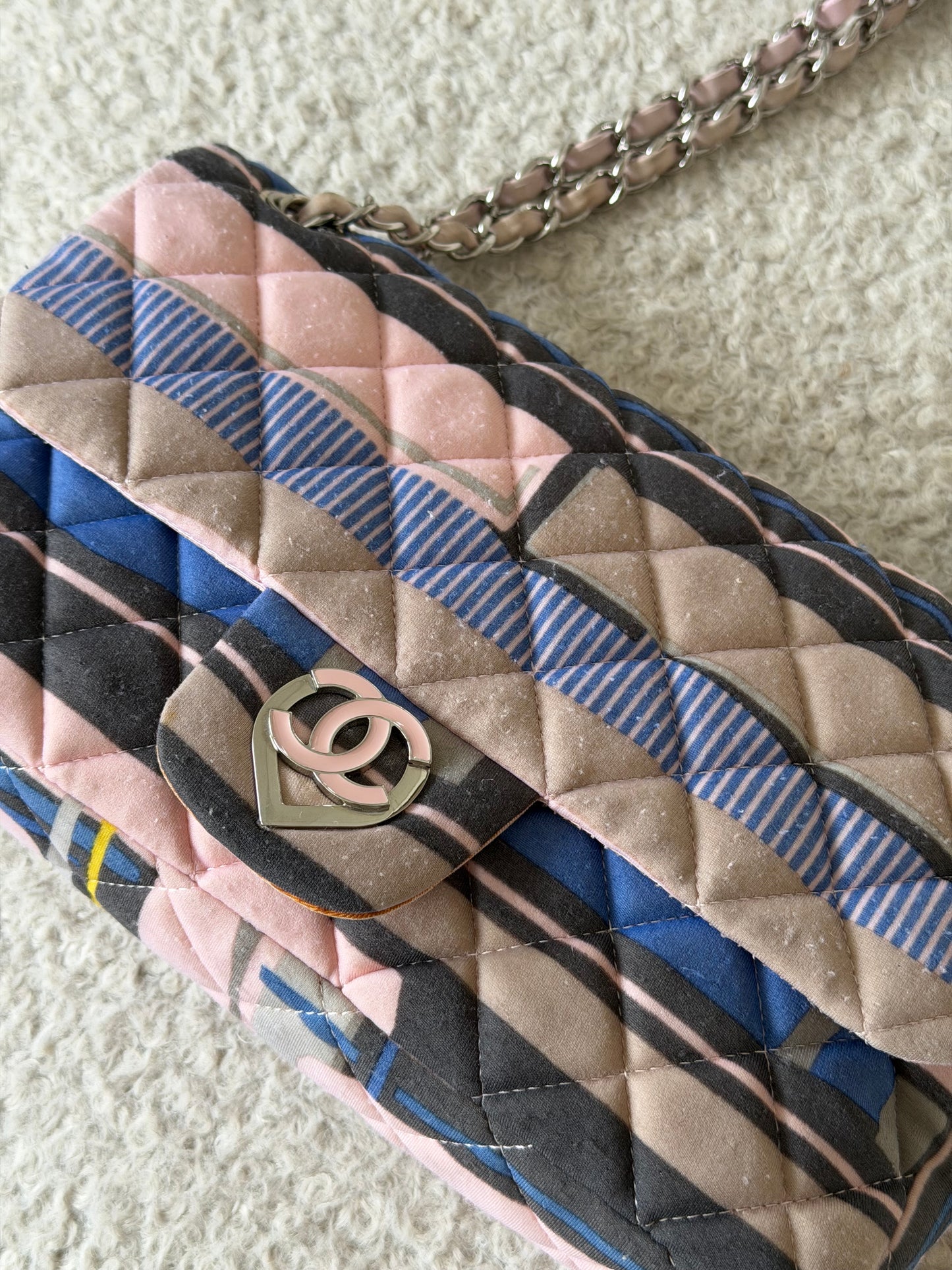Pre-Owned Multi-Colour Fabric Single Flap w/Heart Hardware