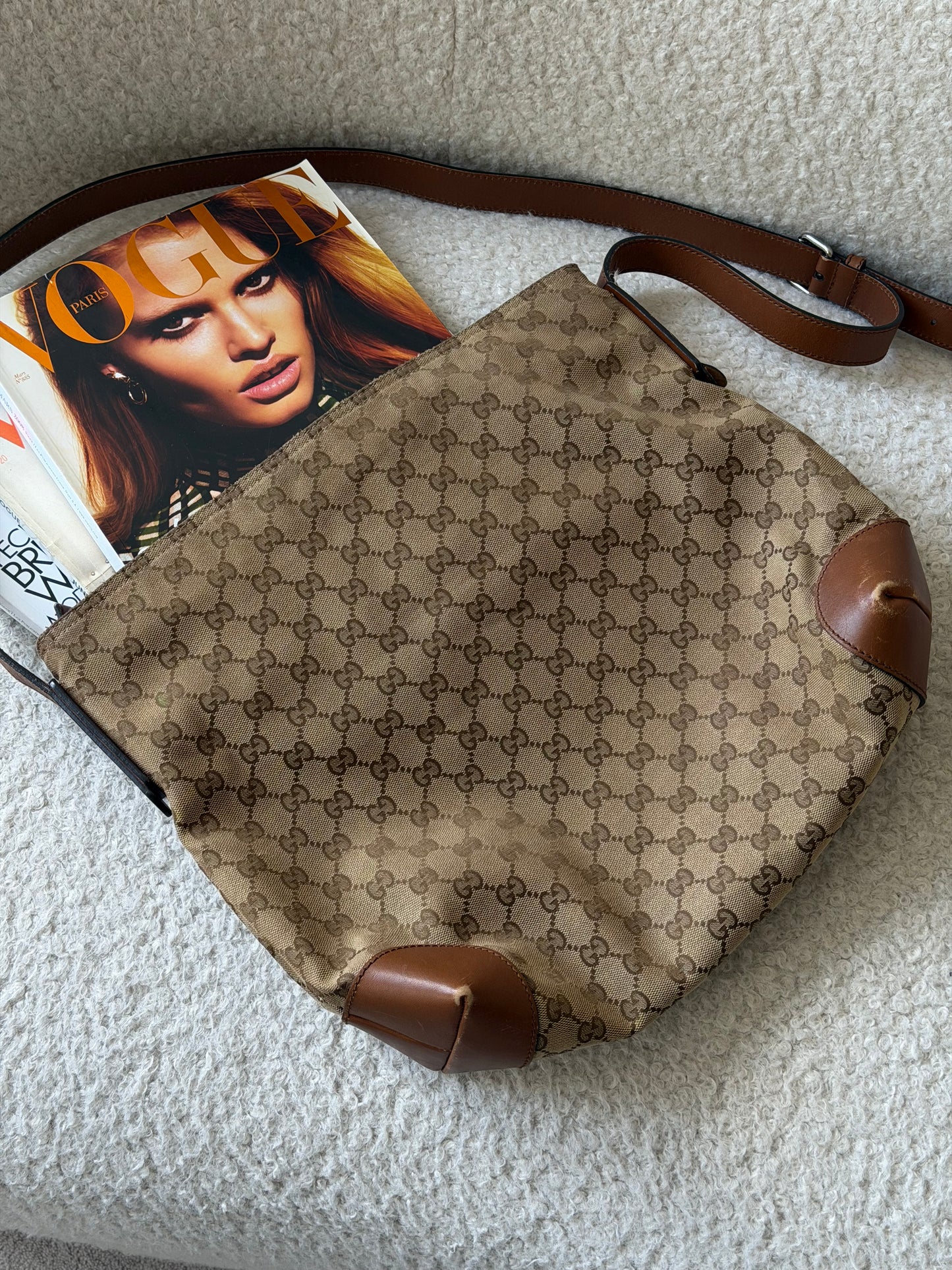 Pre-Owned Beige GG Canvas Crossbody Bag
