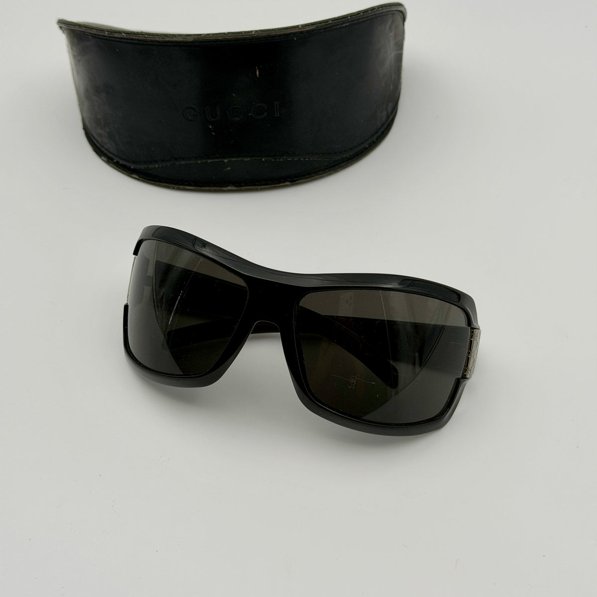 Pre-Owned Black Sunglasses