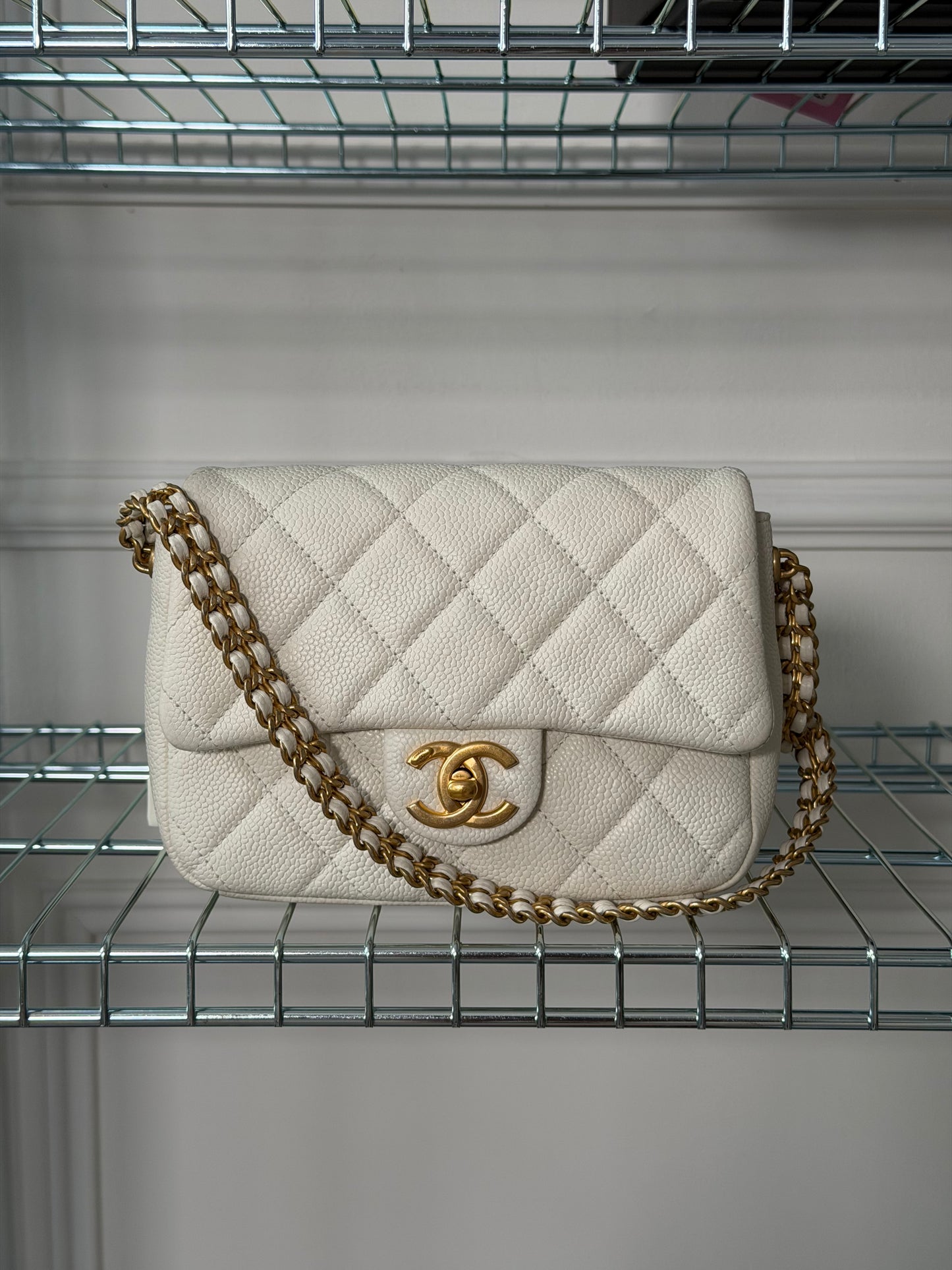 Pre-Owned White Caviar Double Chain Square Single Flap Crossbody Bag