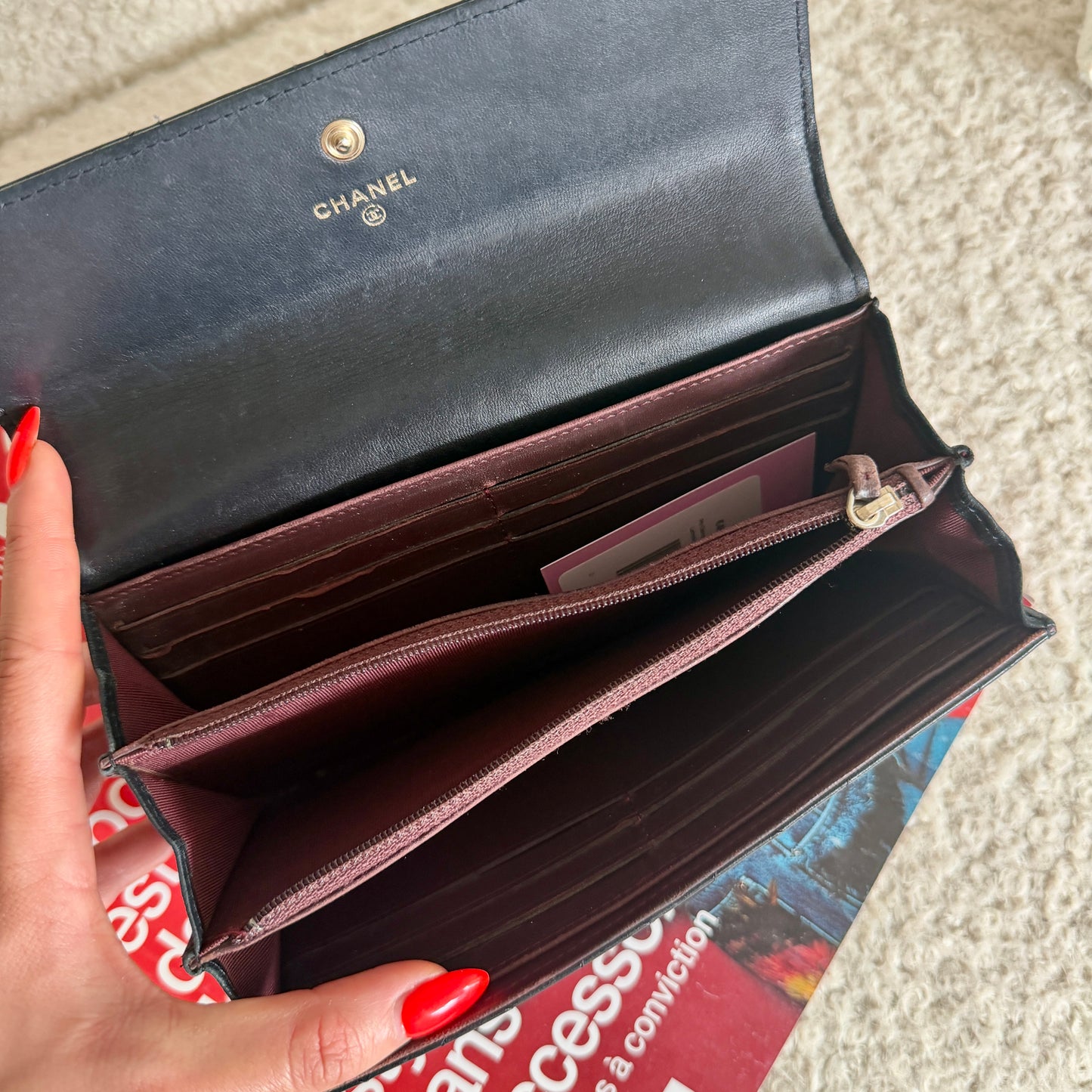 Pre-Owned Black Matelassé Lambskin Leather Wallet