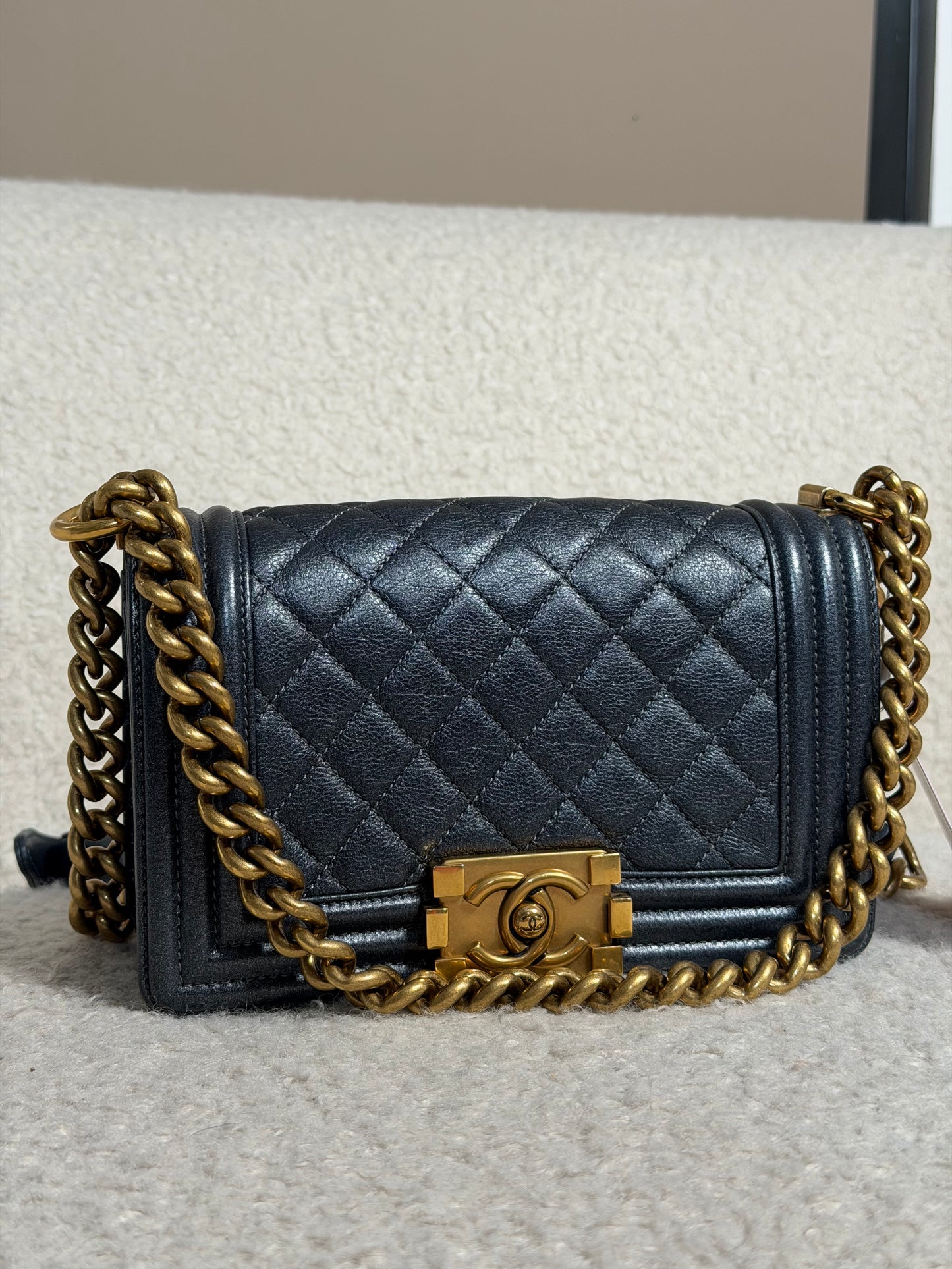 Pre-Owned Grey Iridescent Calfskin Leather Handbag