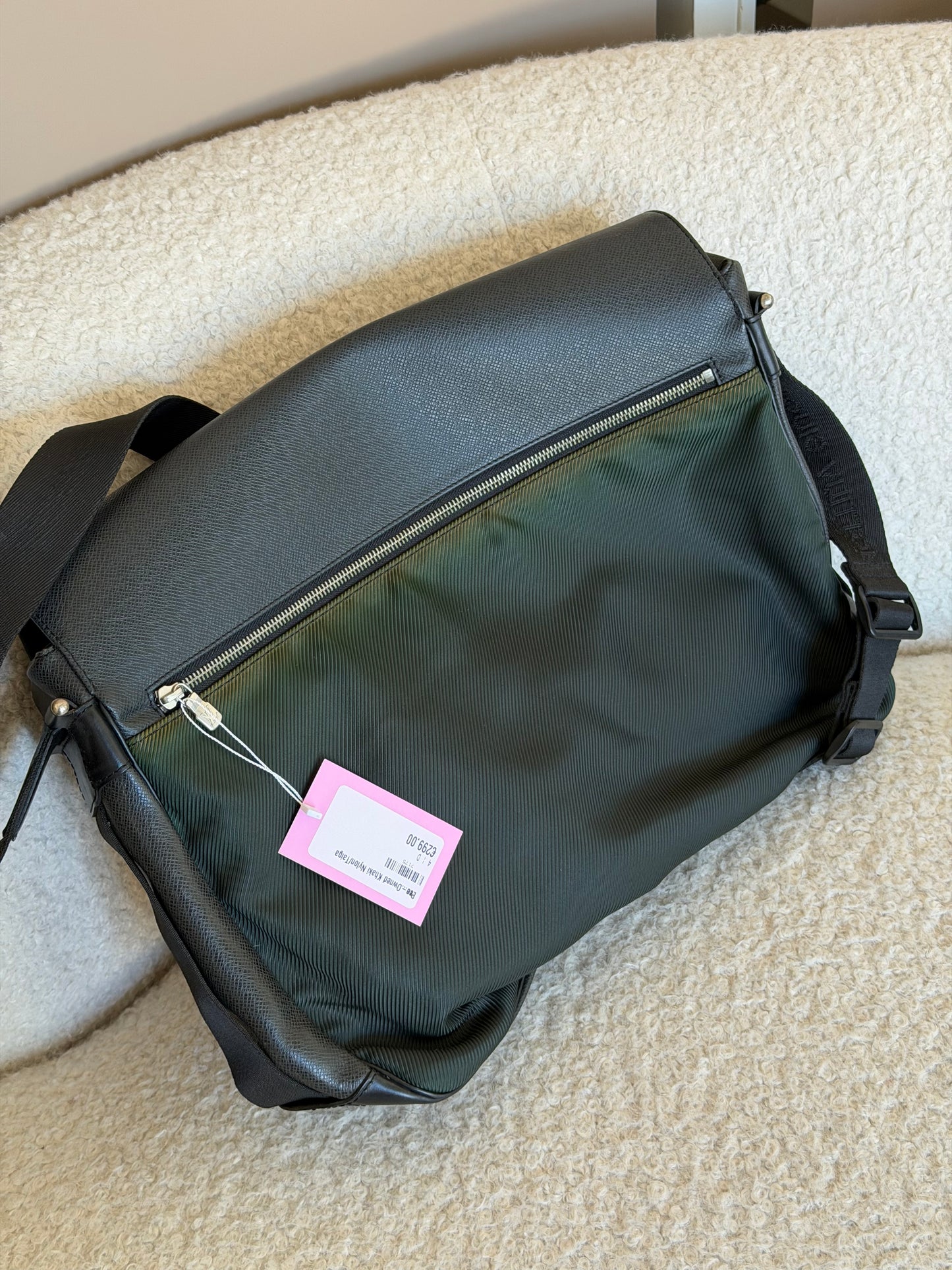 Pre-Owned Khaki Nylon/Taiga Leather Shoulder Bag