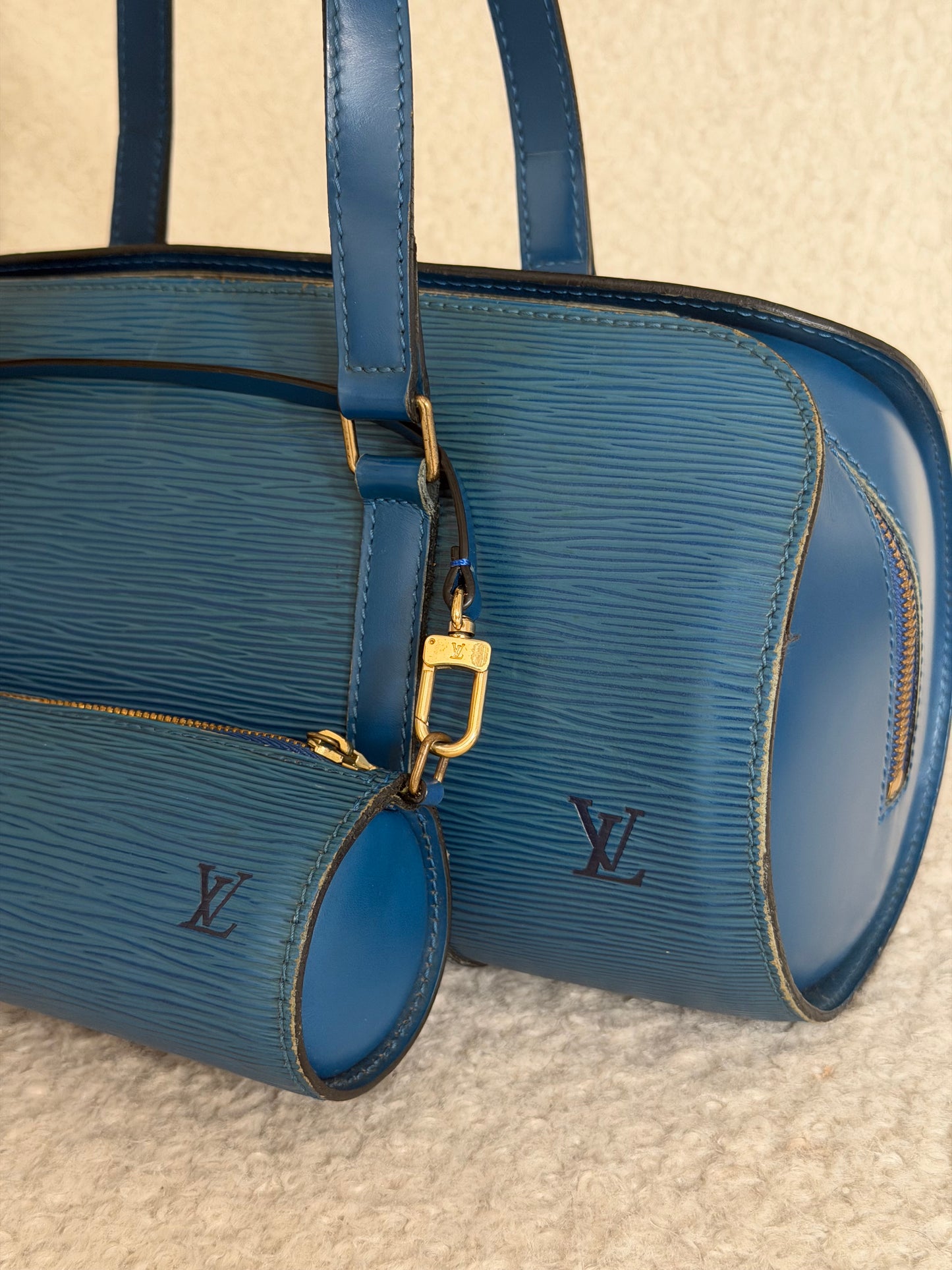 Pre-Owned Blue Epileather Soufflot Set
