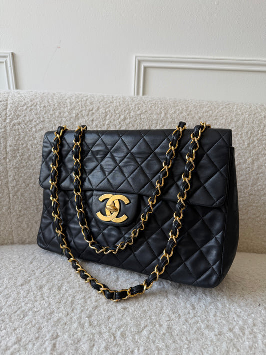Black Lambskin Maxi Single Flap 24KGHW - Pre-Owned