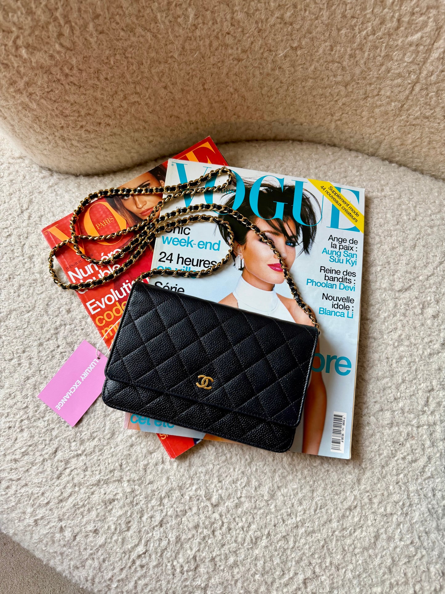 Pre-Owned Black Matelassé Caviar Wallet on Chain GHW