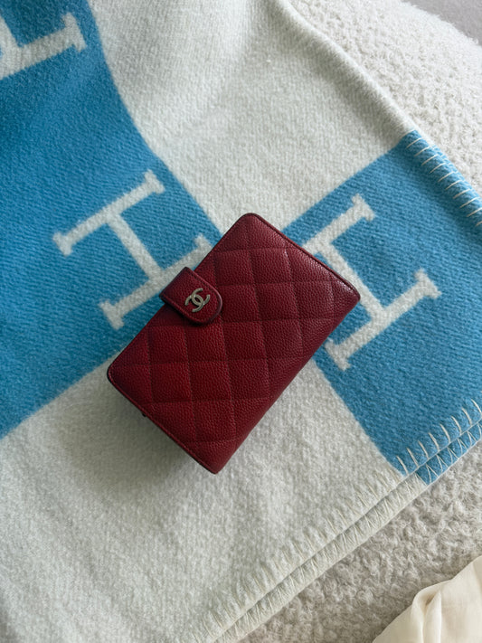 Pre-Owned Red Caviar Leather Wallet