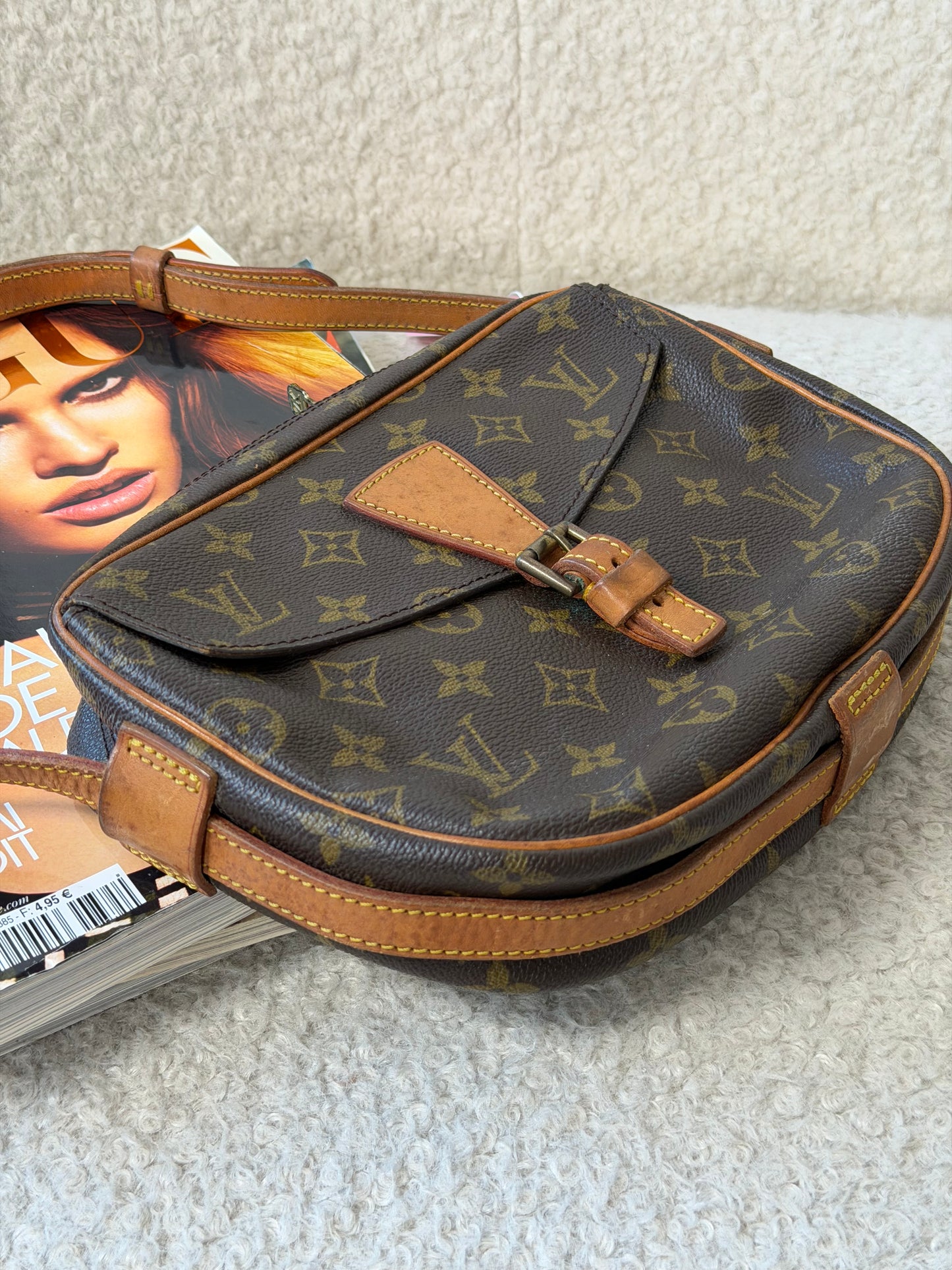 Monogram Canvas Jeune Fille