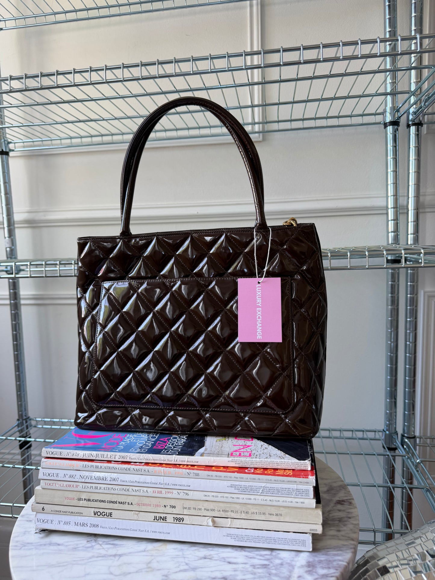 Pre-Owned Brown Patent Leather Medallion Tote Bag